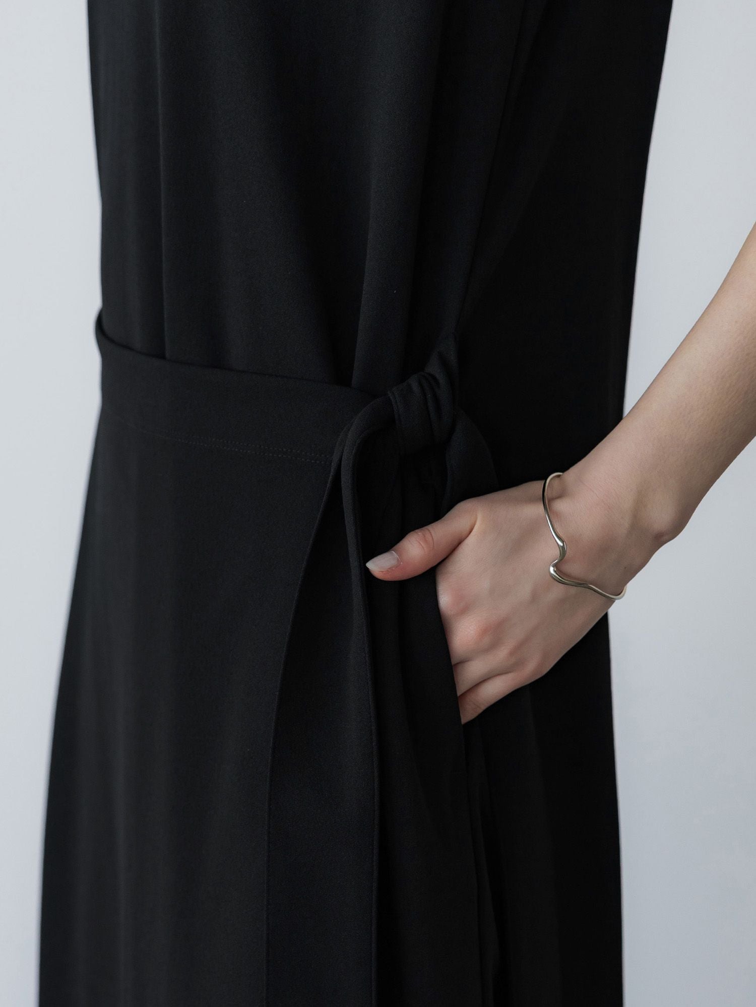 H167 B81 W57 H89 / 着用サイズ : size3