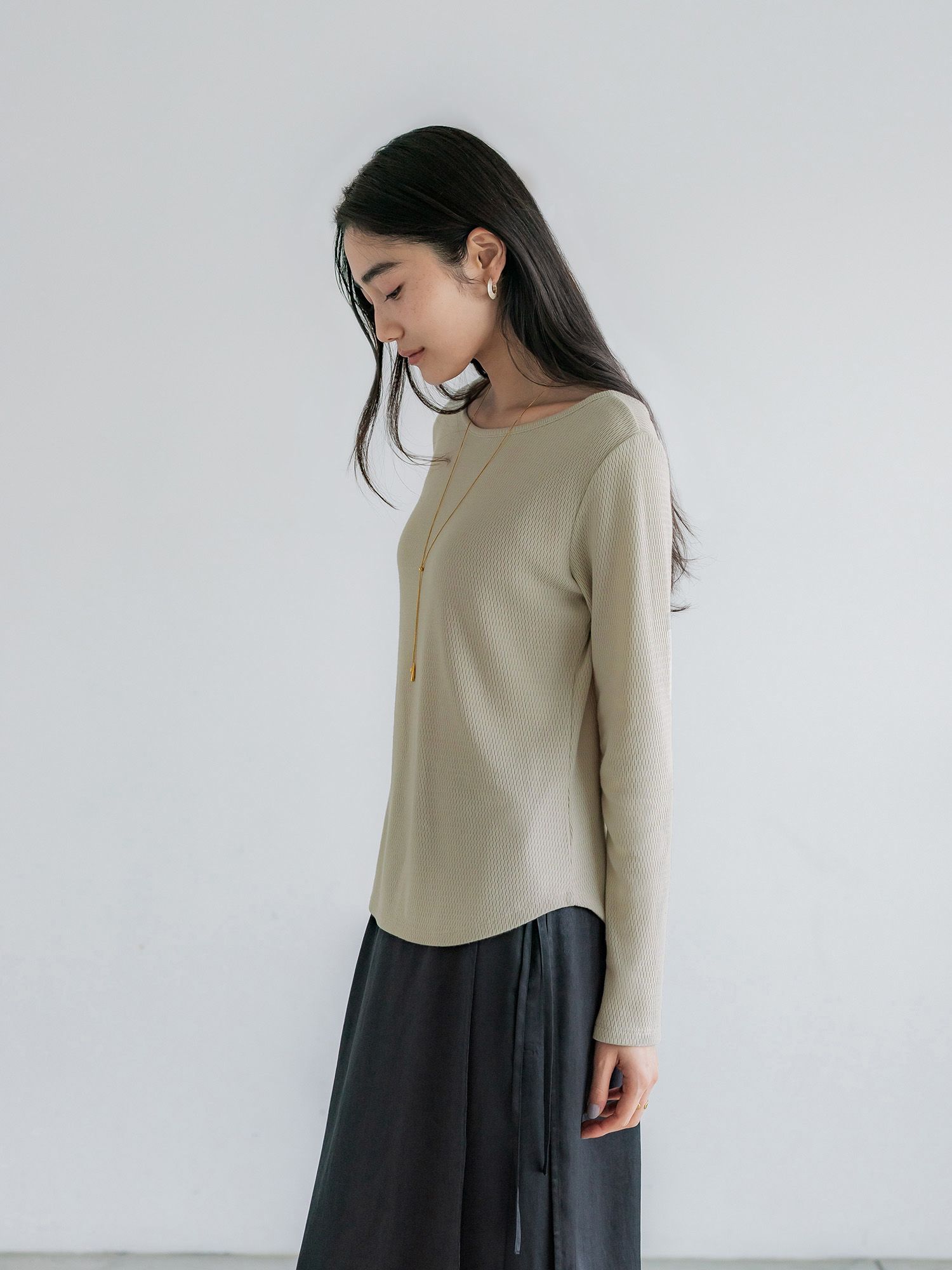 H172 B77 W56.5 H84.5 / 着用サイズ : size2