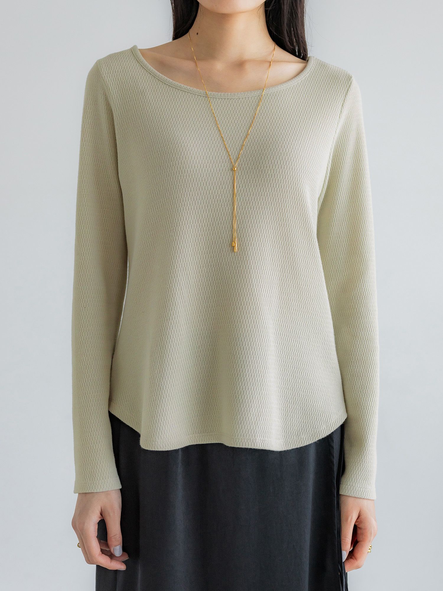 H172 B77 W56.5 H84.5 / 着用サイズ : size2