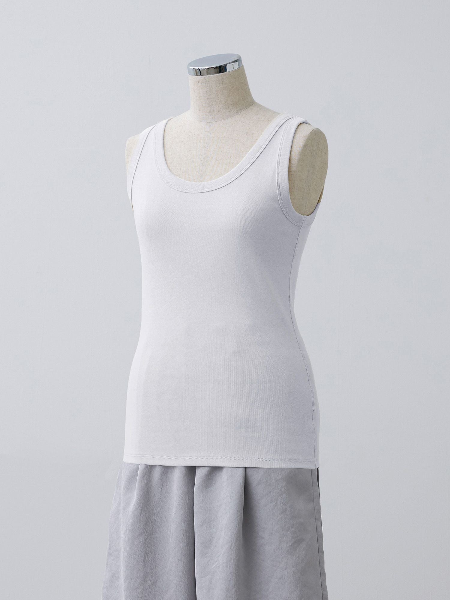 マルチウェイレイヤードタンクトップ