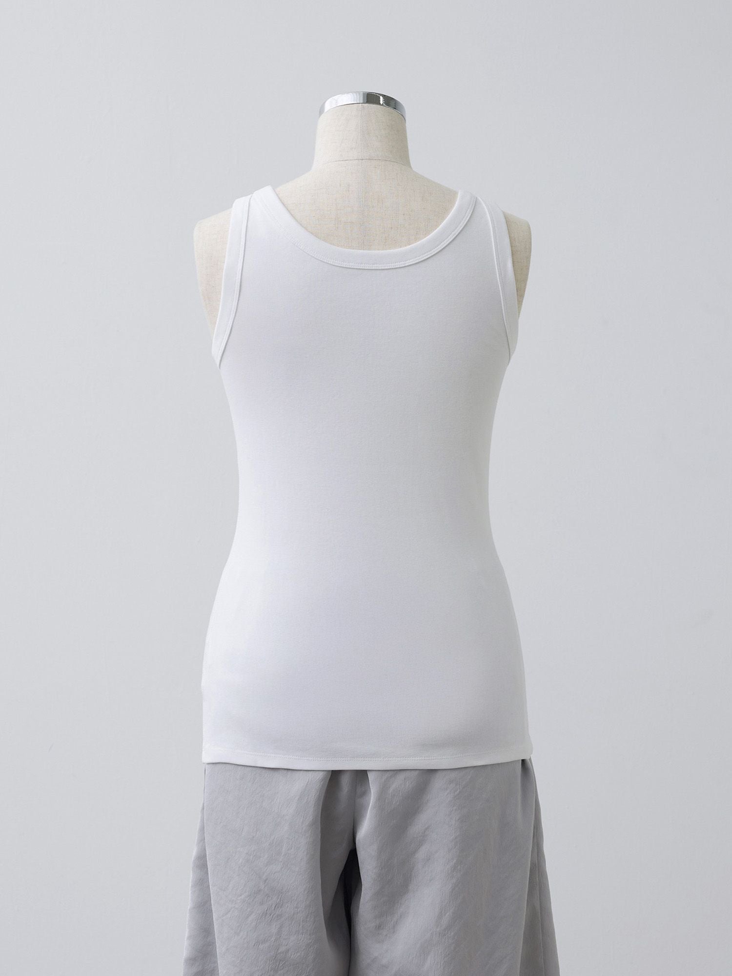 マルチウェイレイヤードタンクトップ