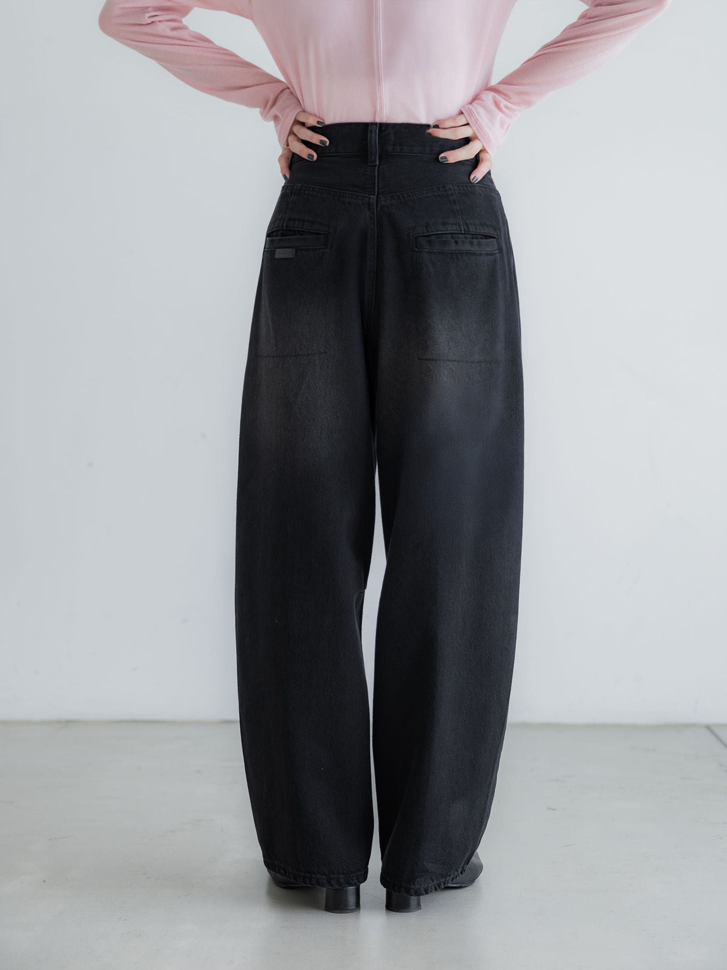 H170 B78 W59 H85 / 着用サイズ : サンプル