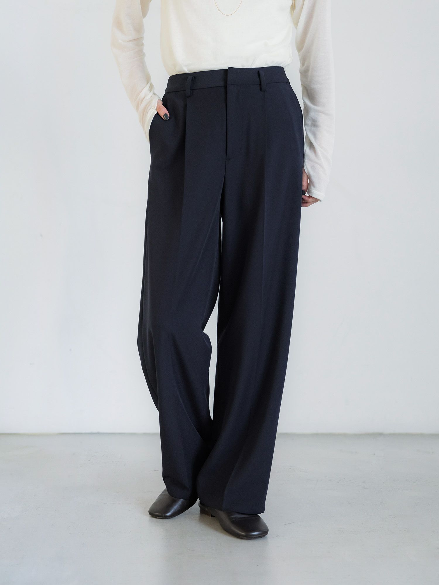 H170 B78 W59 H85 / 着用サイズ : サンプル