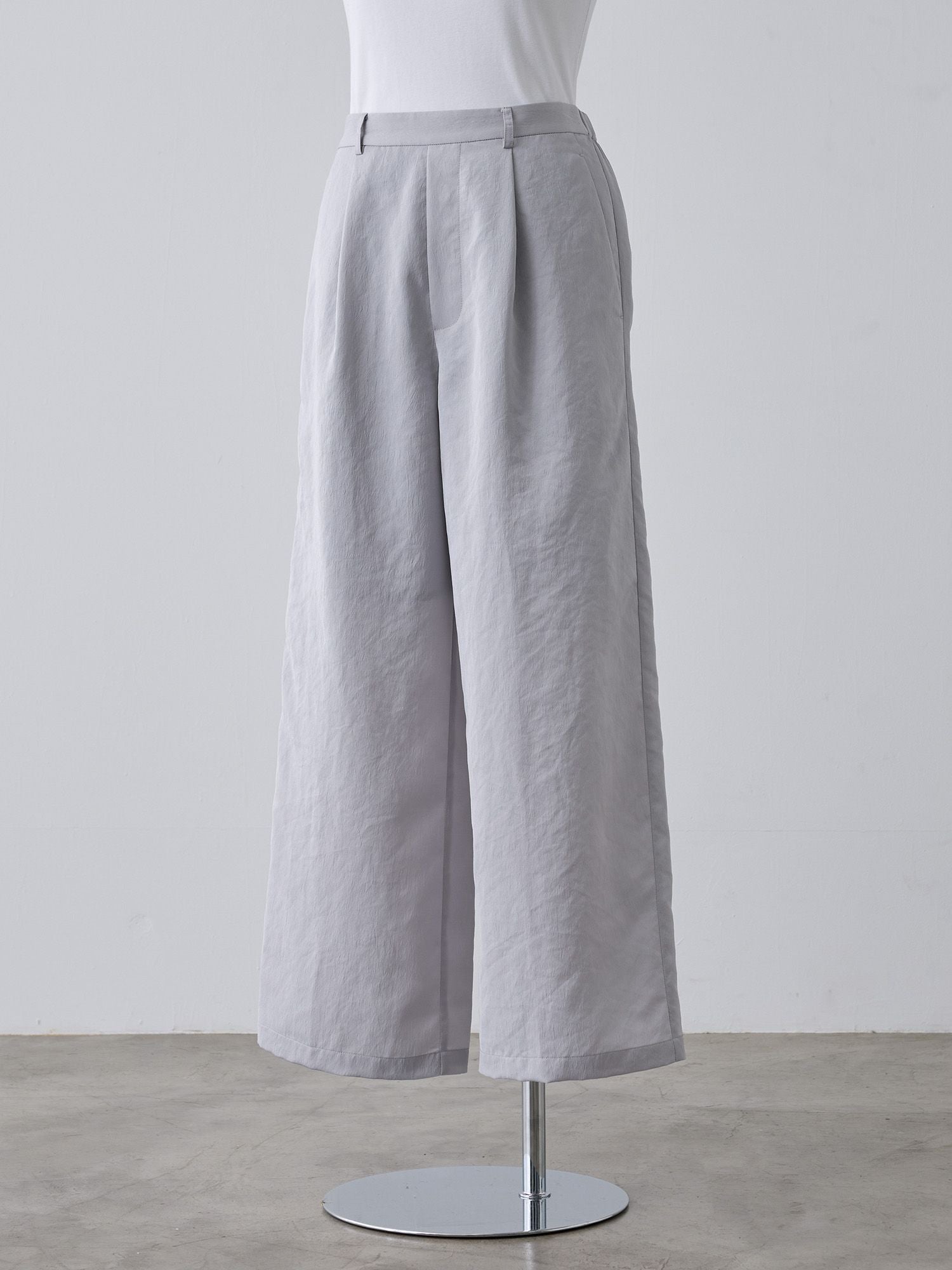 ウォッシャブルサテンスラックス