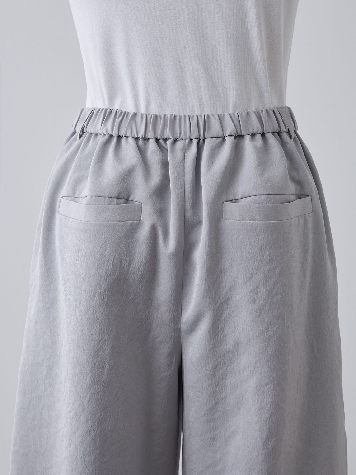 ウォッシャブルサテンスラックス