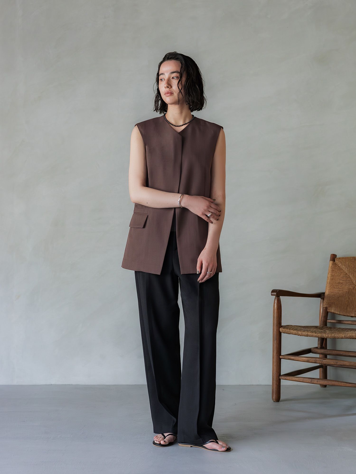 H173 B83 W66 H96 / 着用サイズ : サンプル