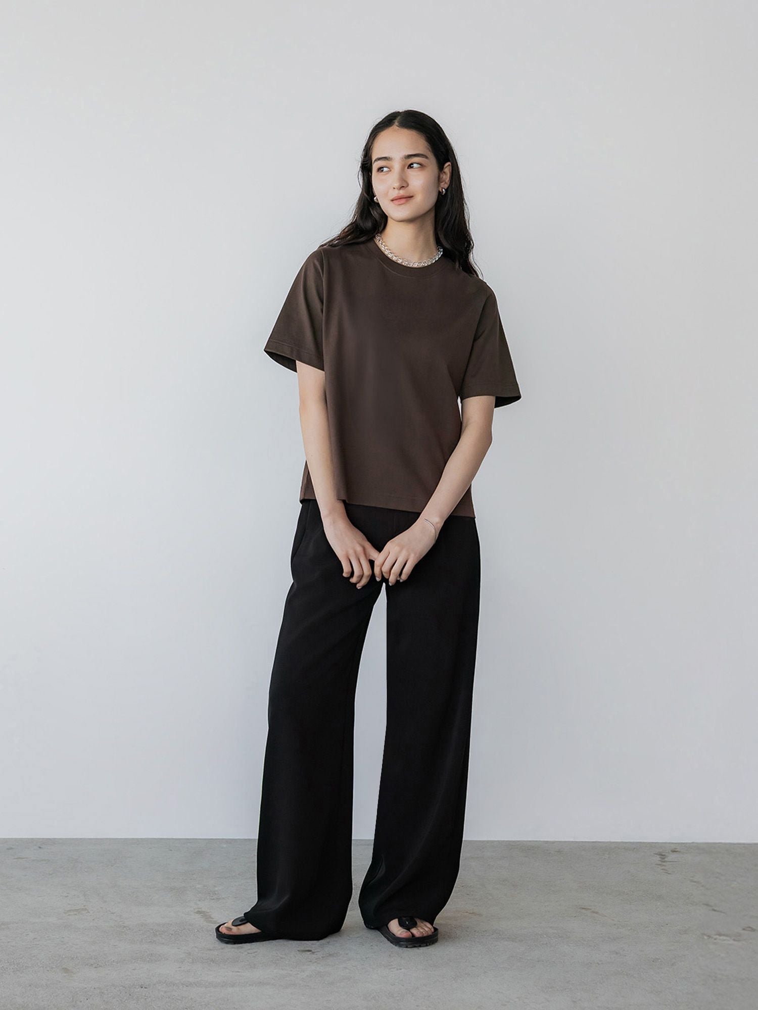 H167 B81 W57 H89 / 着用サイズ : サンプル