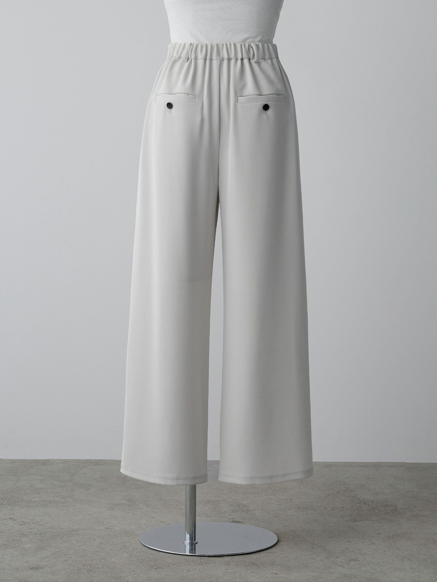 ウォーターリペレントスラックス