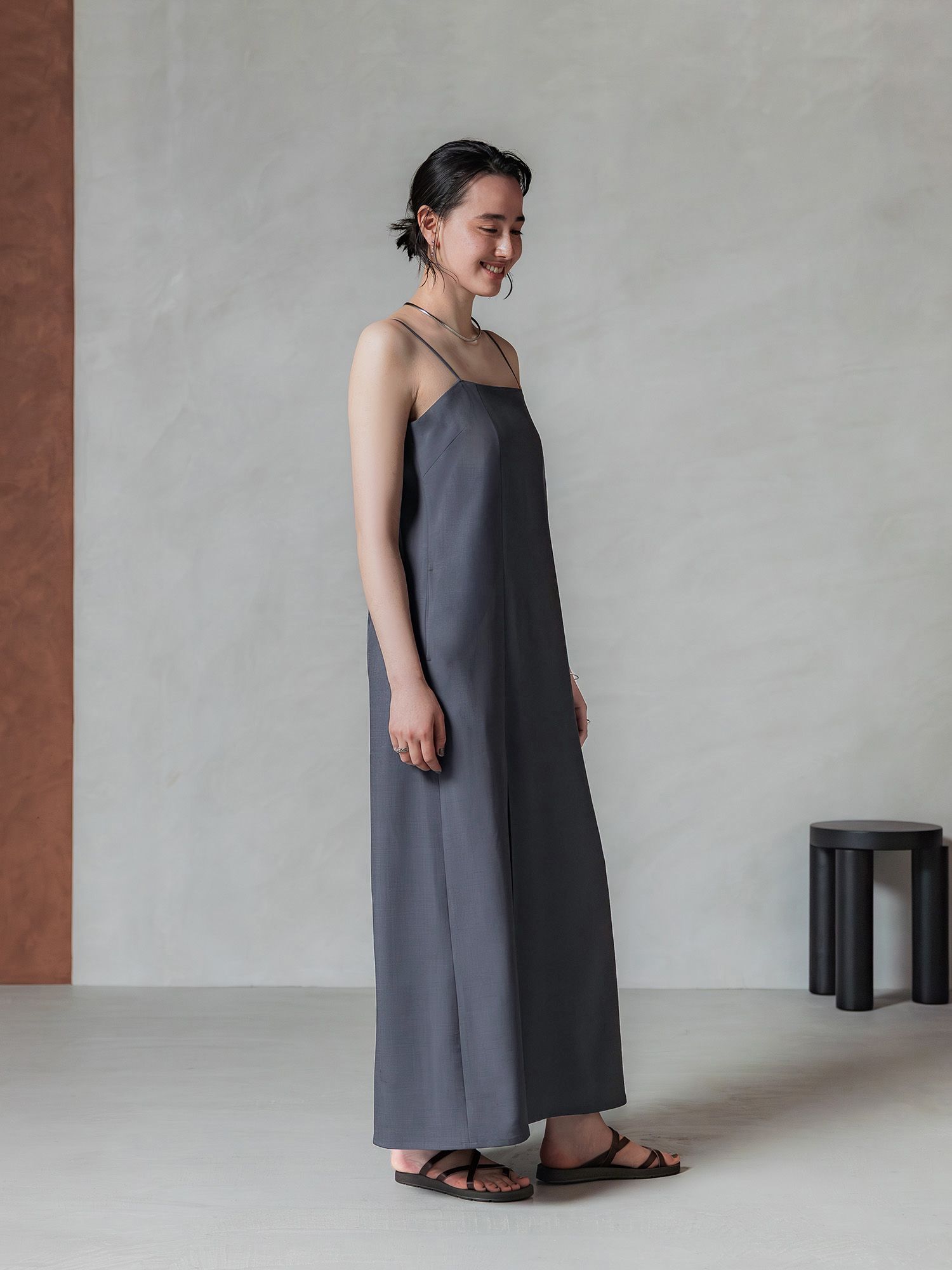 H173 B83 W66 H96 / 着用サイズ : サンプル