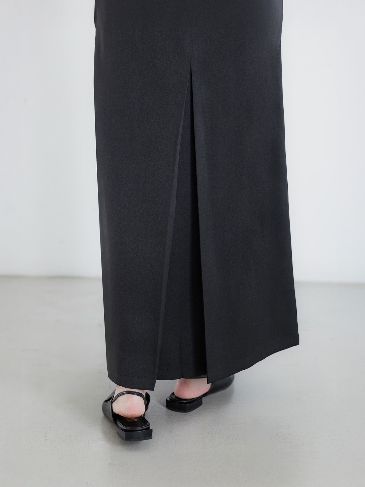 H170 B78 W59 H85 / 着用サイズ : サンプル