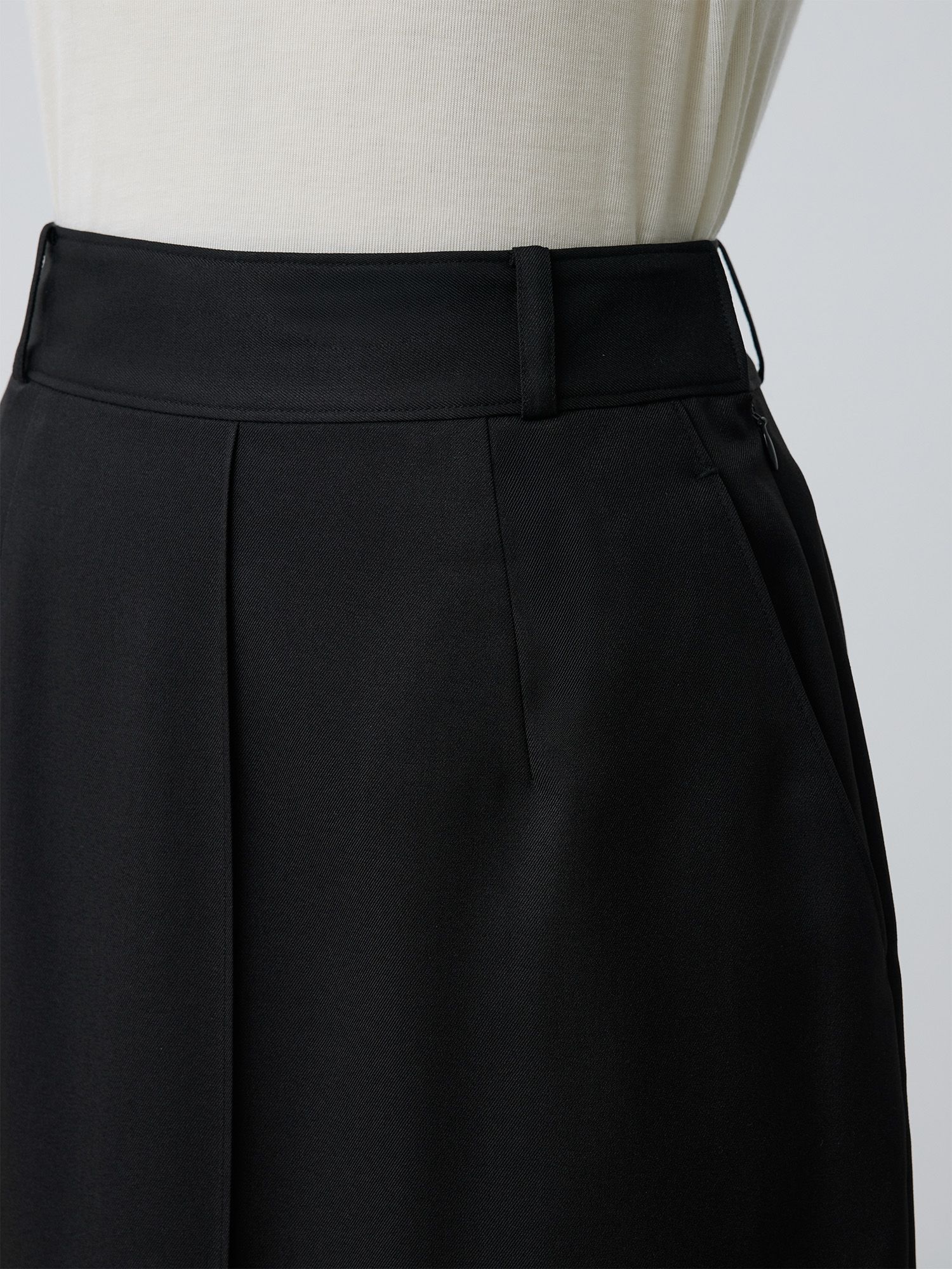 バックタックナロースカート