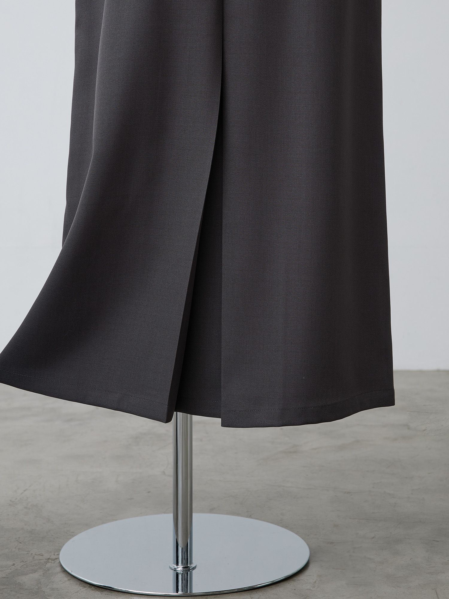 バックタックナロースカート