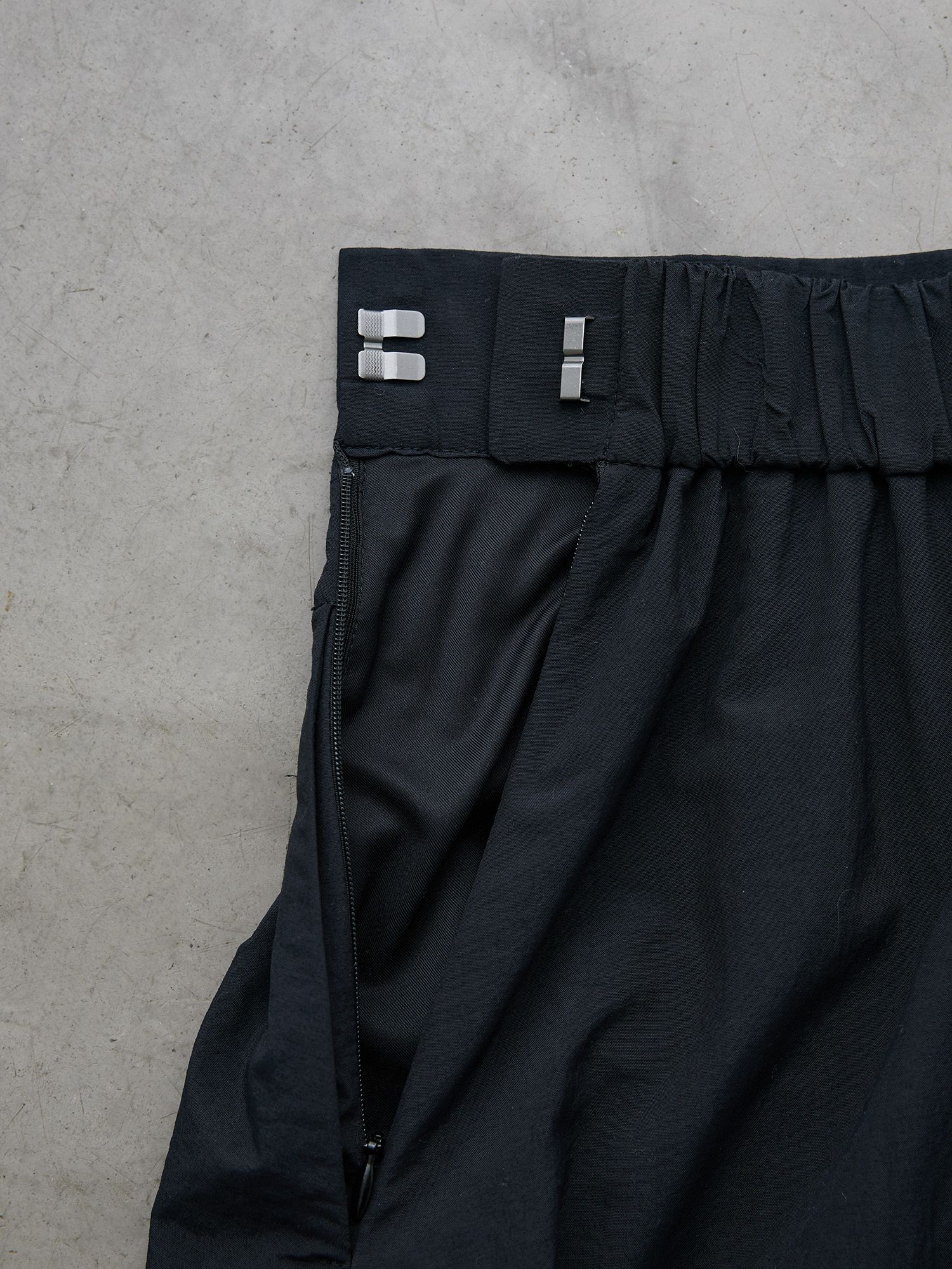 ナイロンドレープマキシスカート