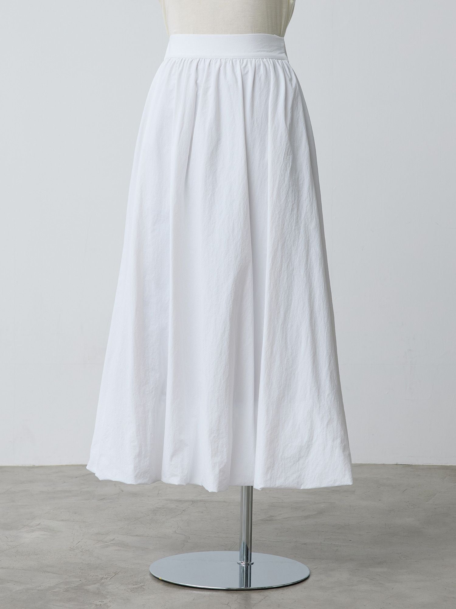 ナイロンドレープマキシスカート