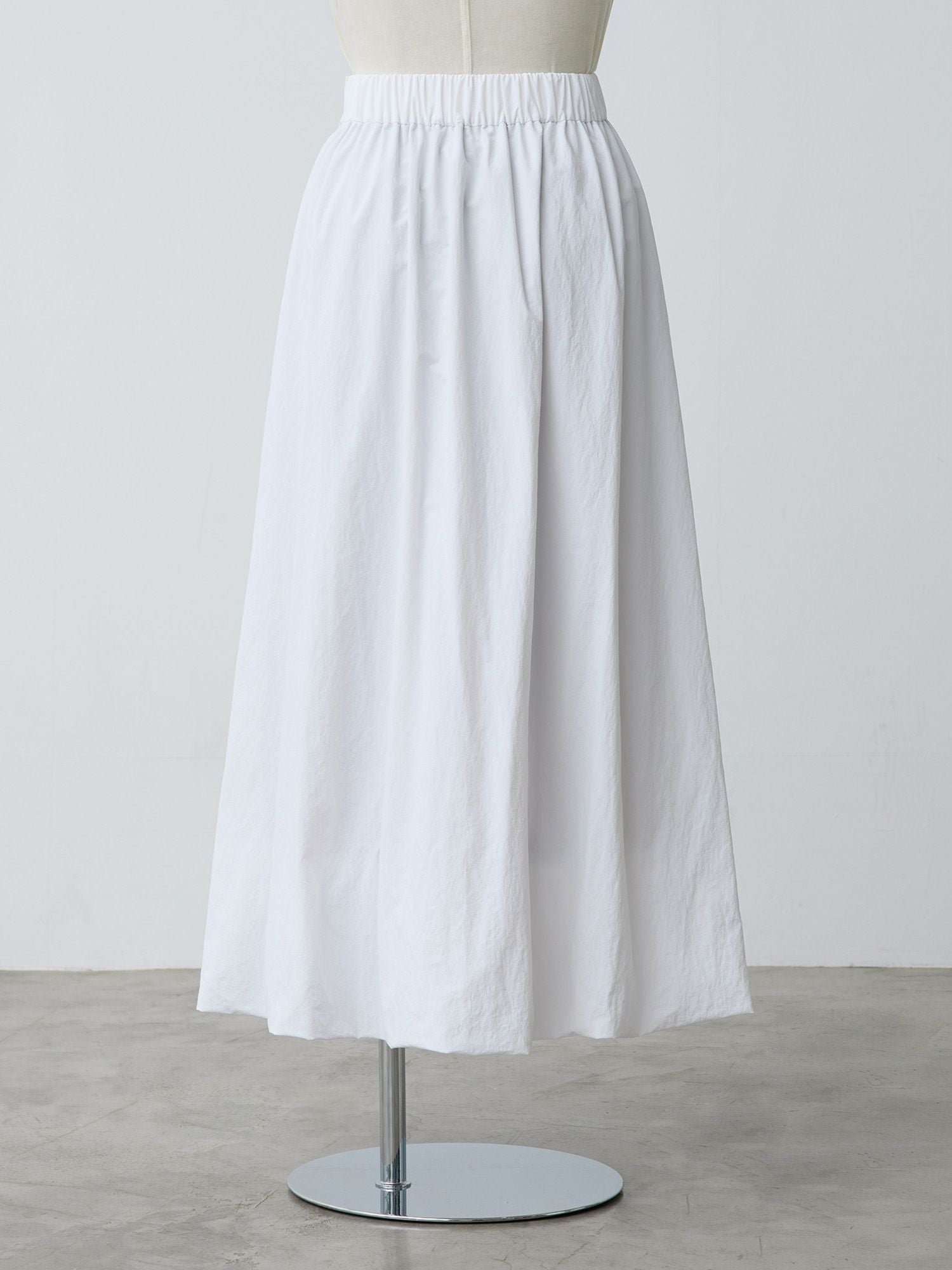 ナイロンドレープマキシスカート