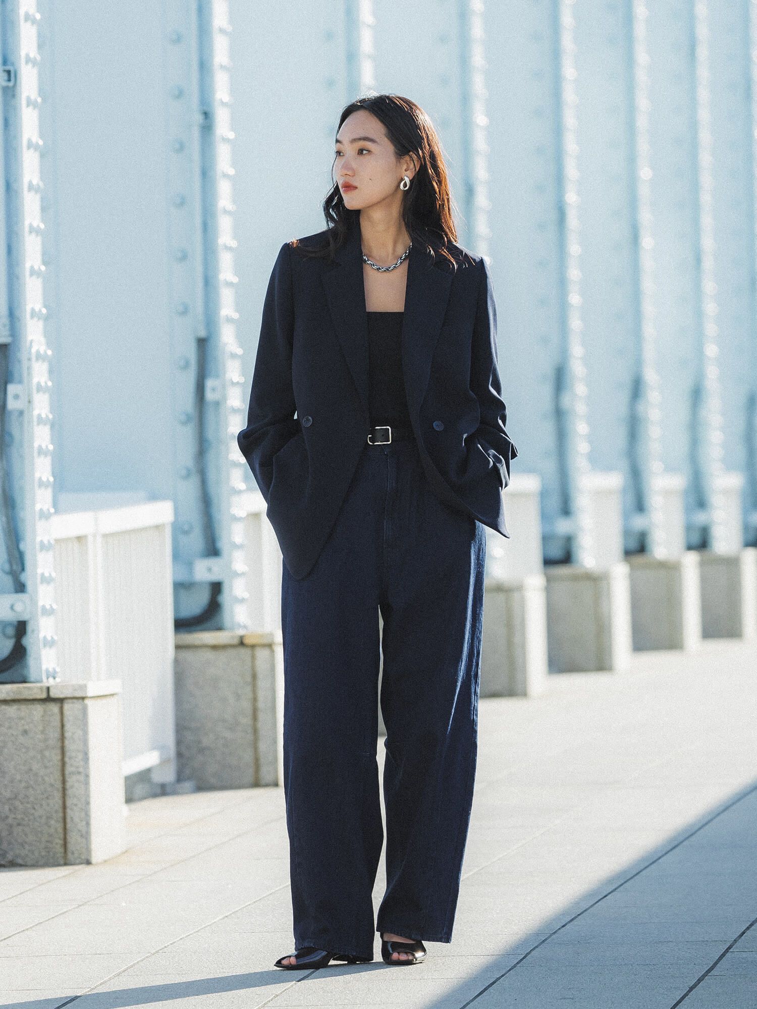 ソフトカーヴィデニムスラックス