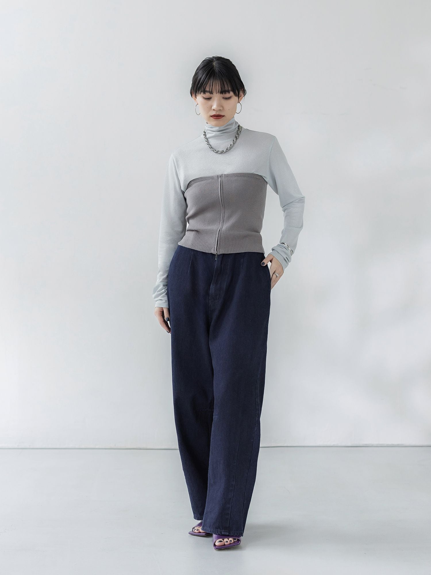 ソフトカーヴィデニムスラックス