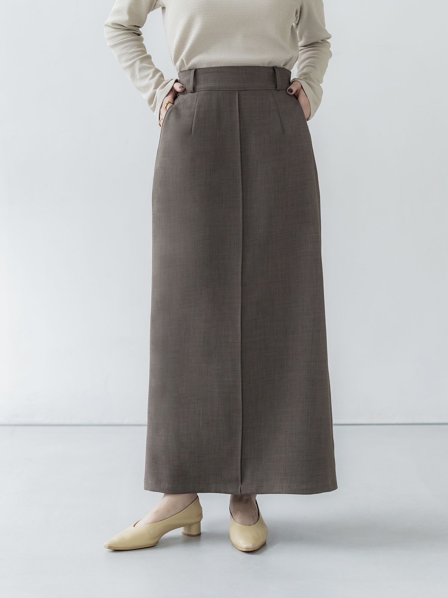 バックタックナロースカート