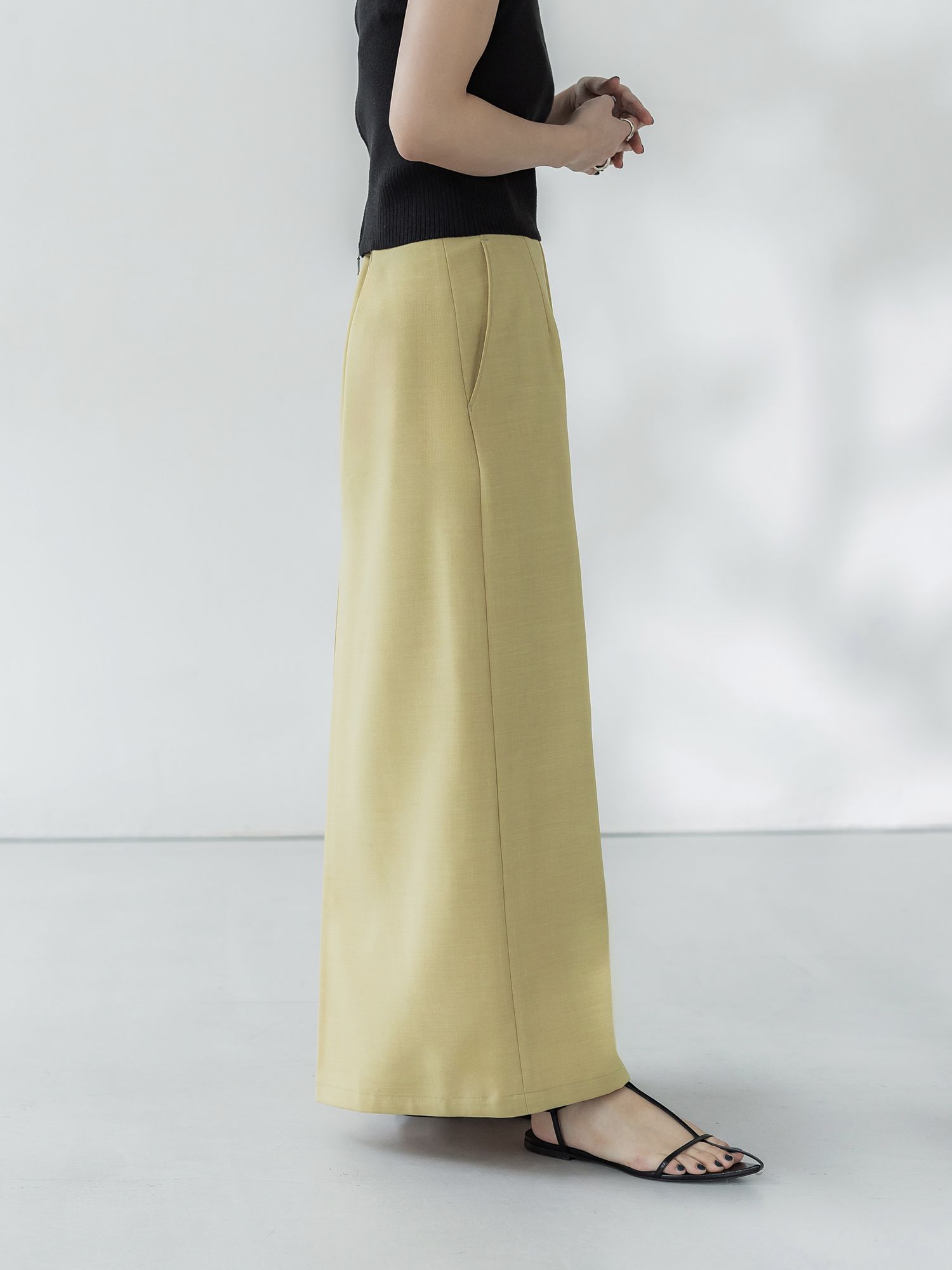 バックタックナロースカート