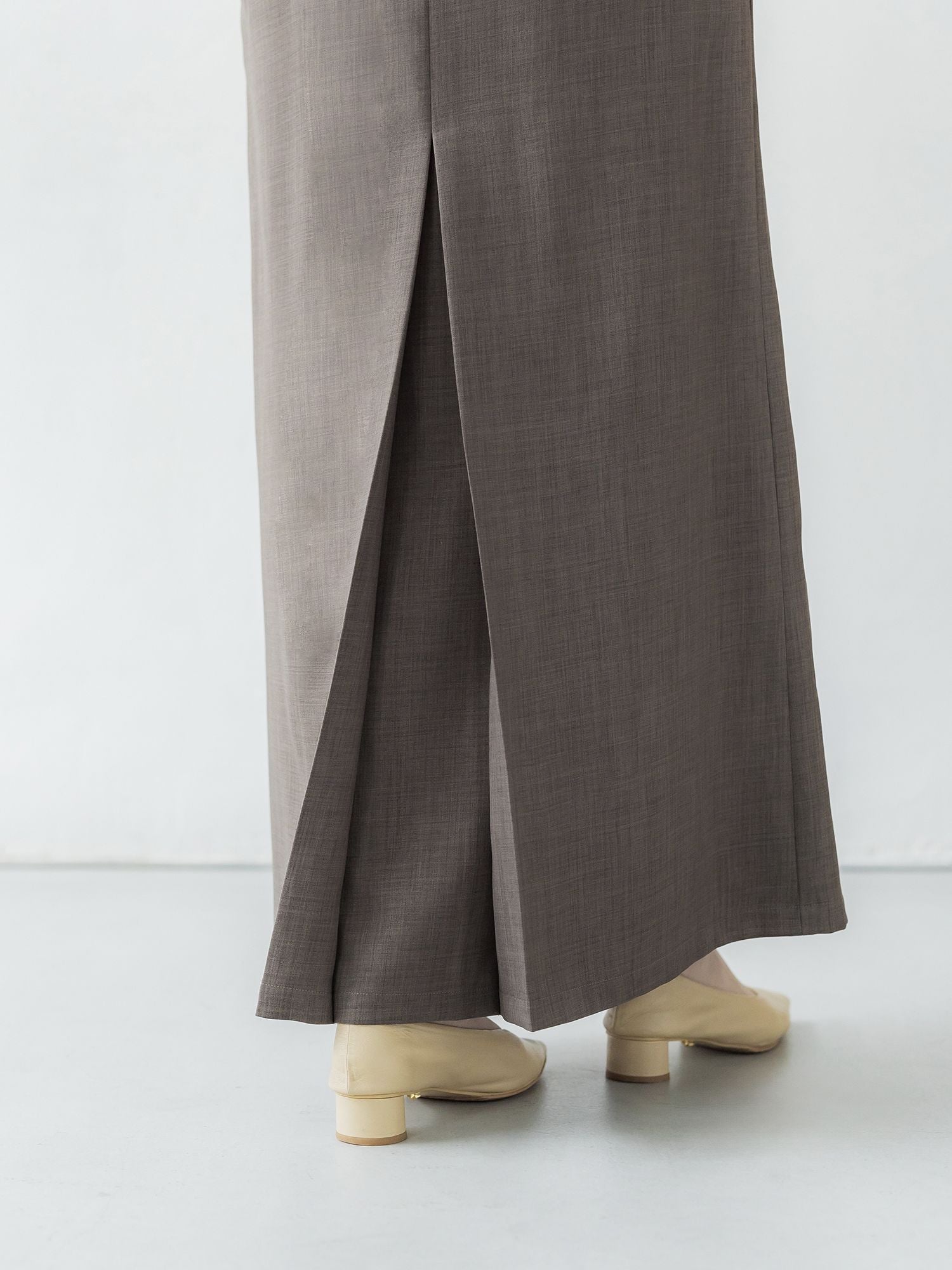 バックタックナロースカート