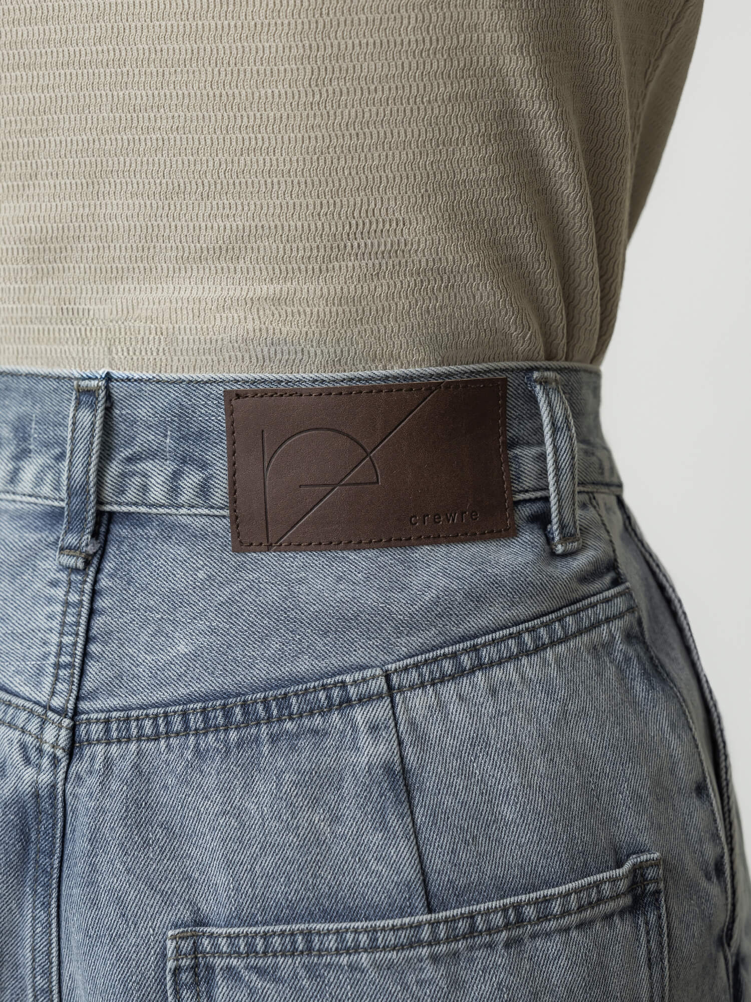 ソフトカーヴィデニムスラックス