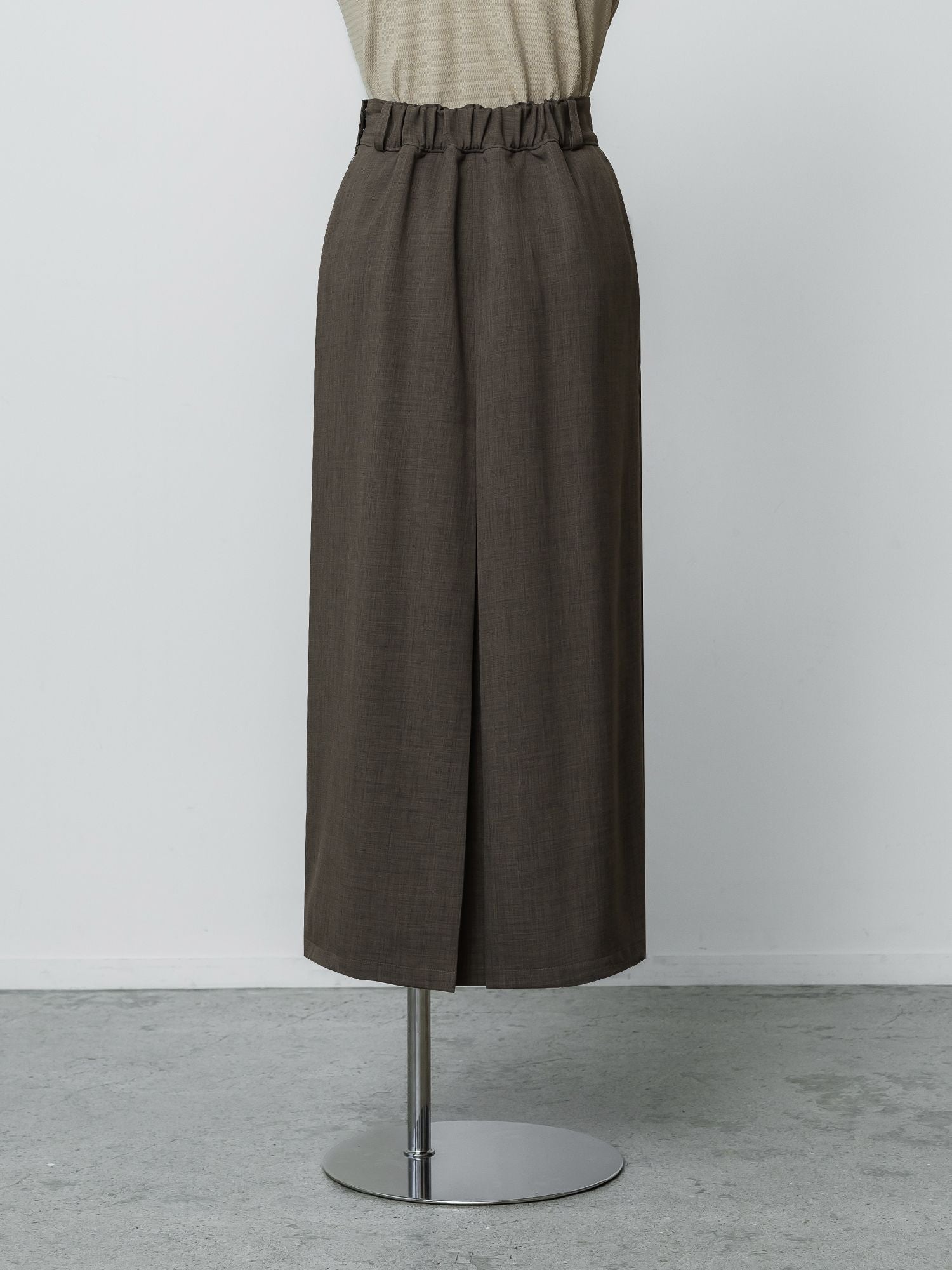 バックタックナロースカート