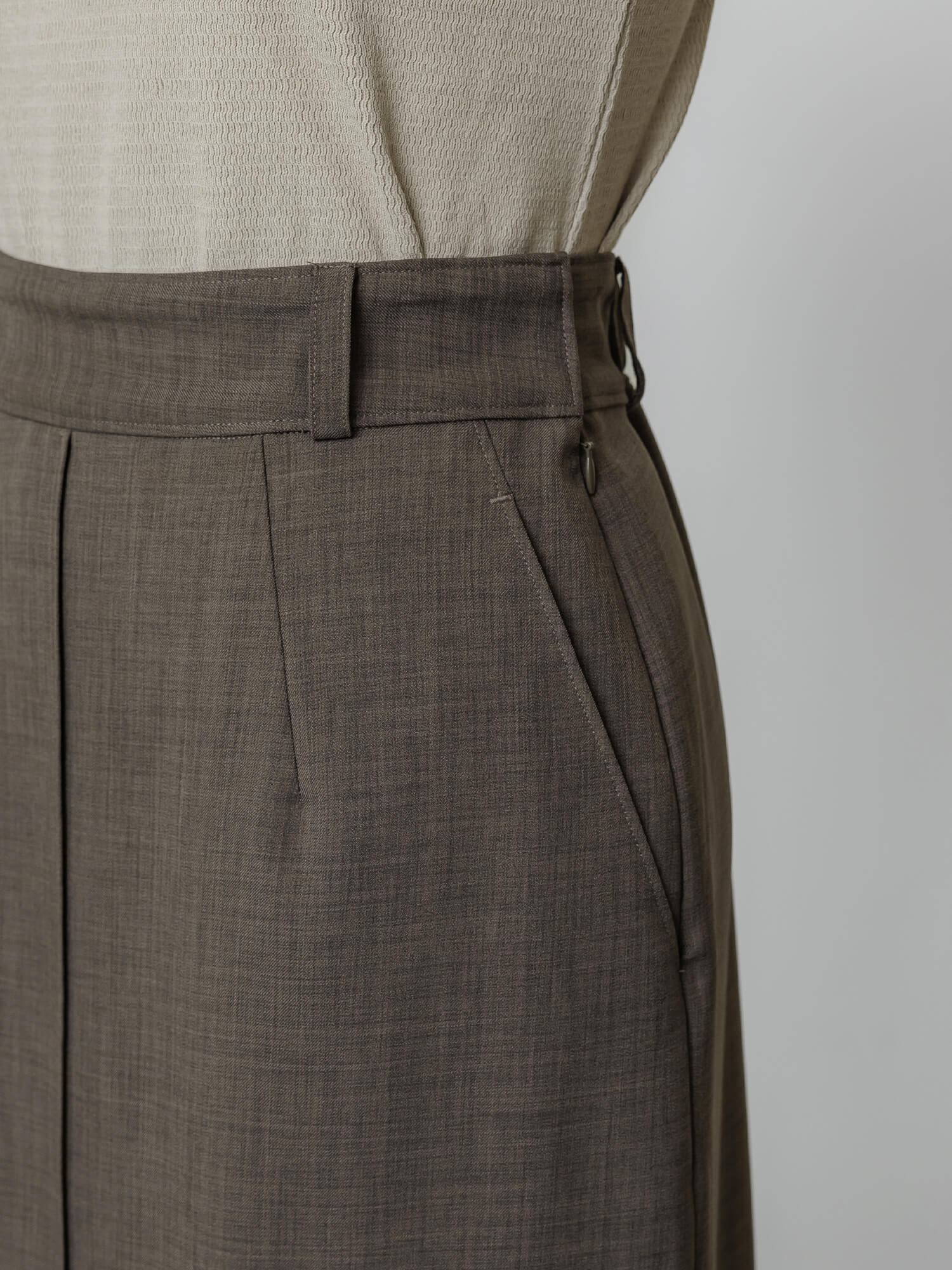 バックタックナロースカート