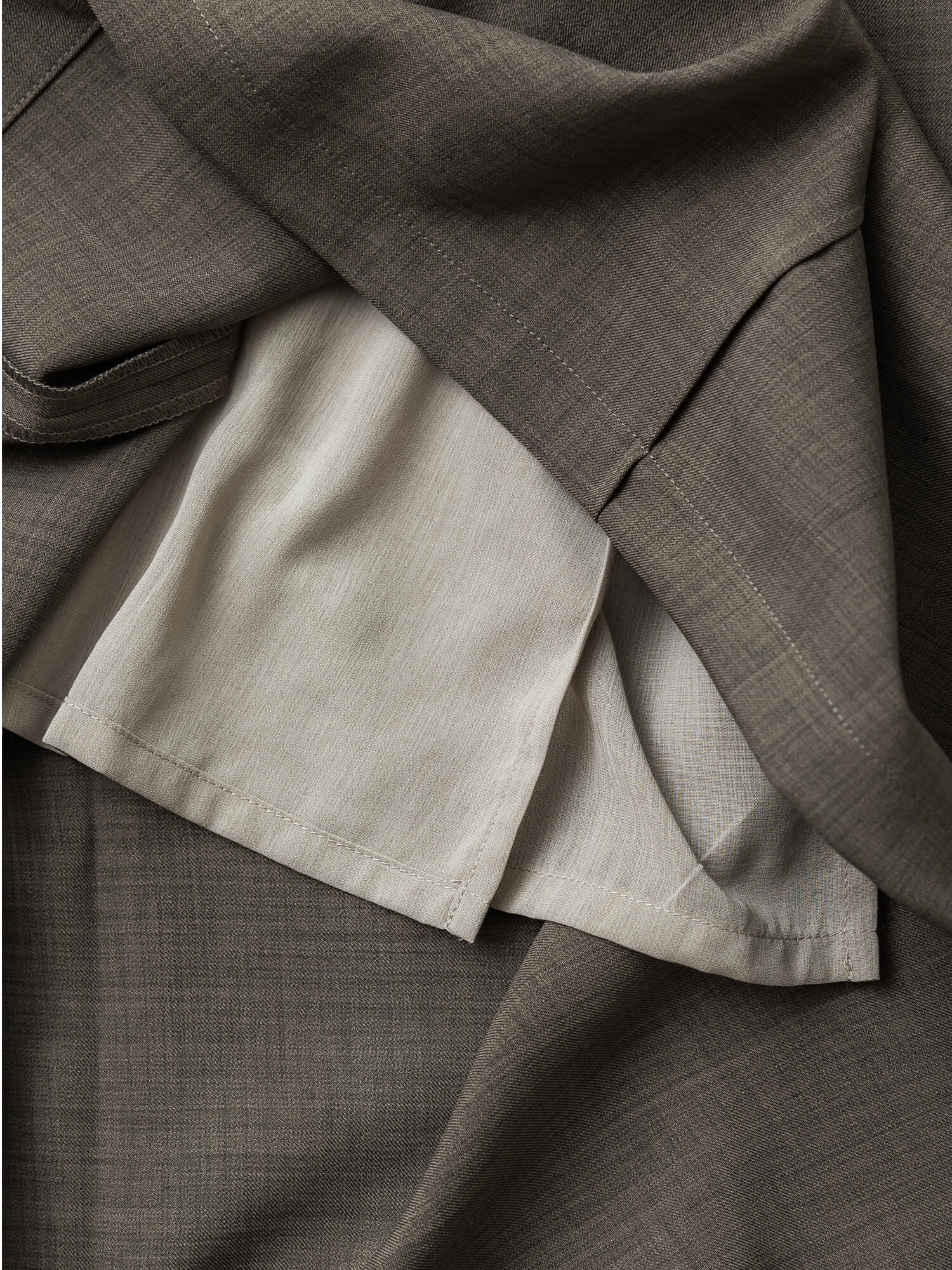 バックタックナロースカート