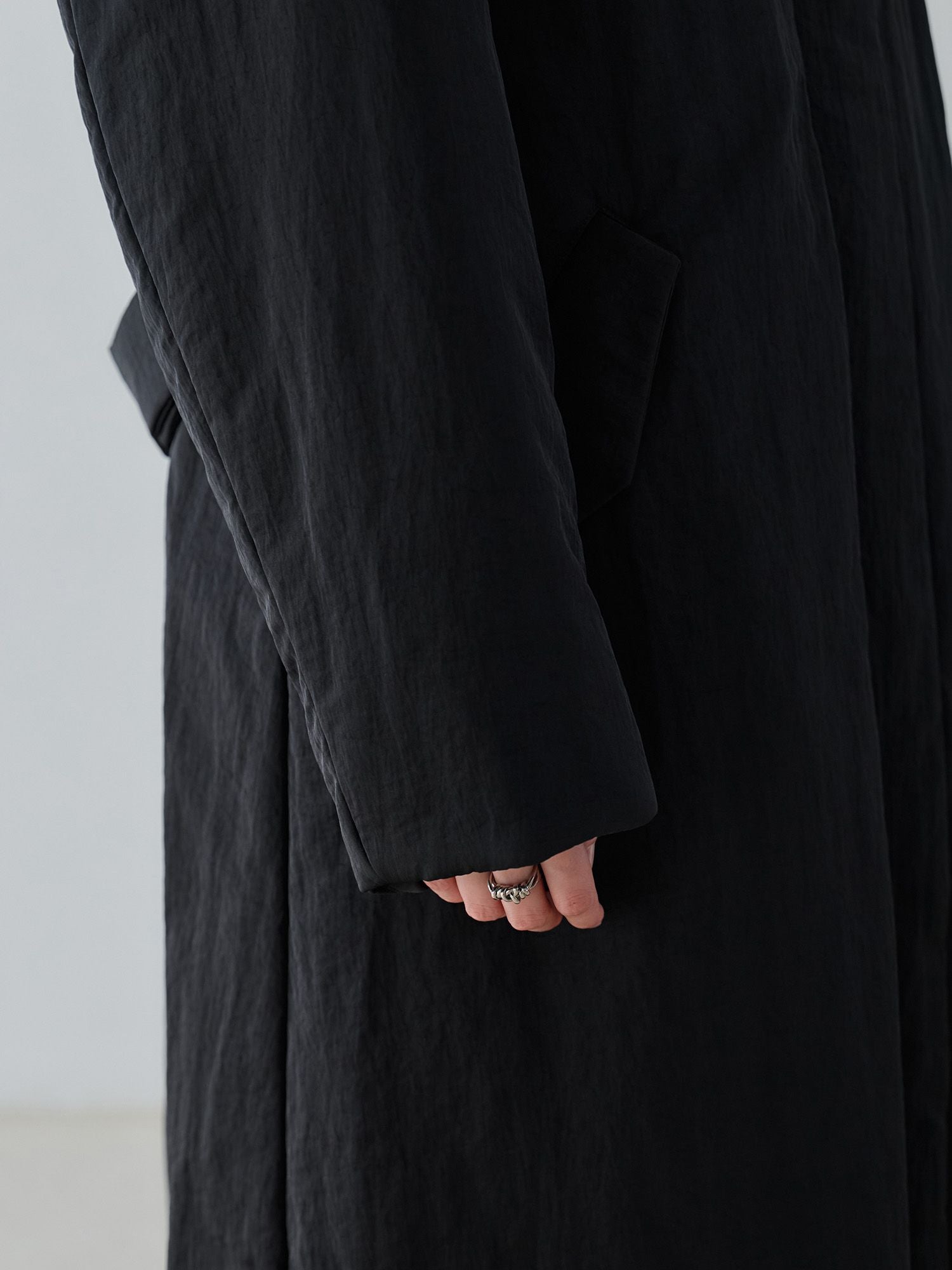 H168 B77 W60 H86 / 着用サイズ : size3