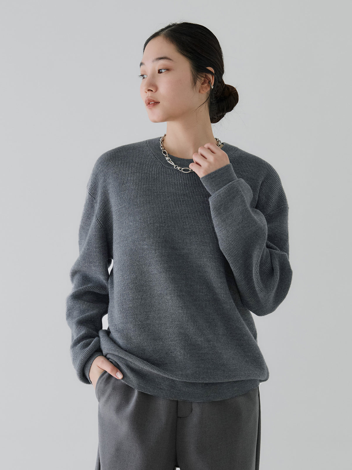 H168 B77 W60 H86<br>着用サイズ : size3 / カラー：charcoal gray