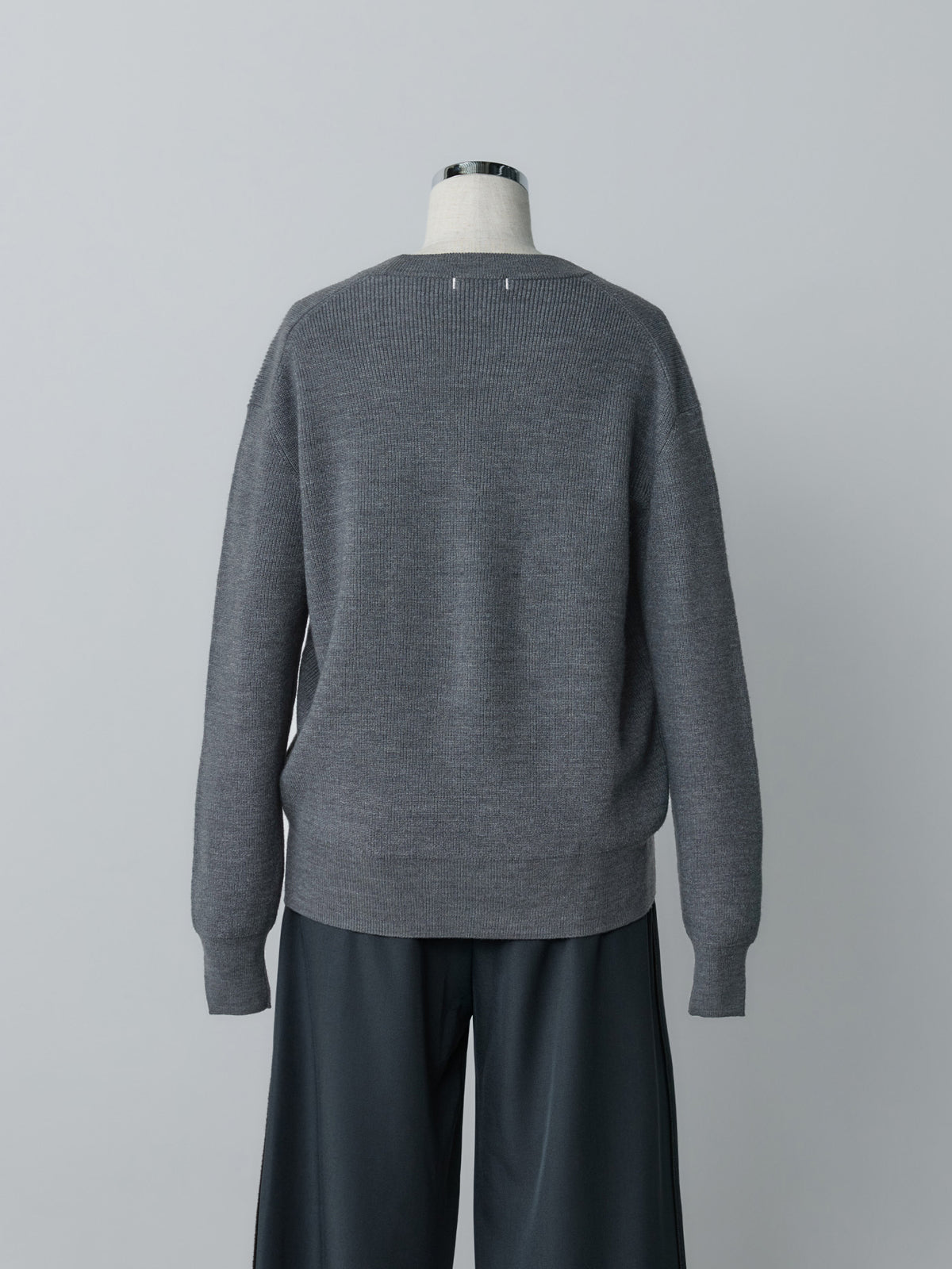 カラー：charcoal gray
