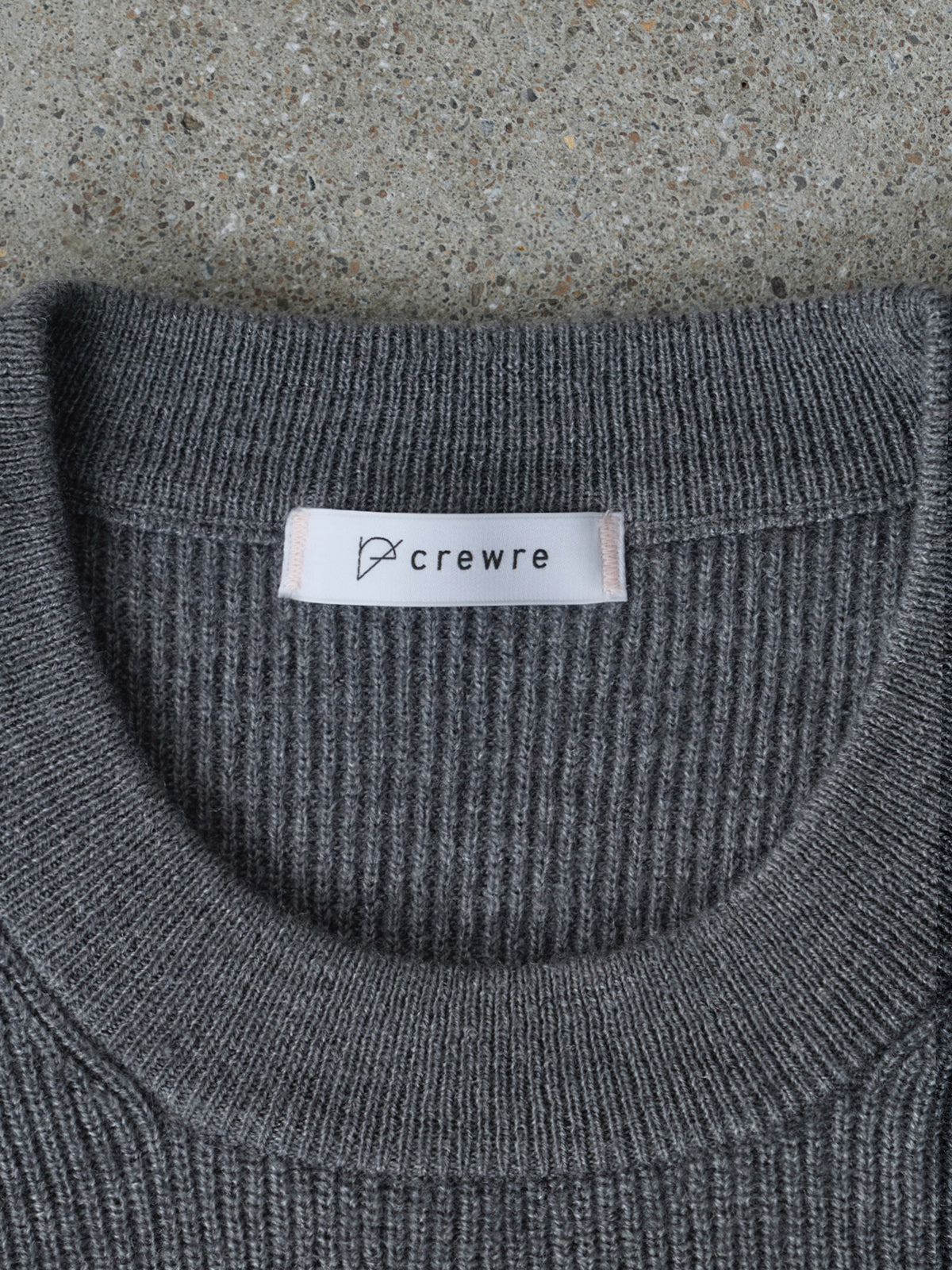 カラー：charcoal gray