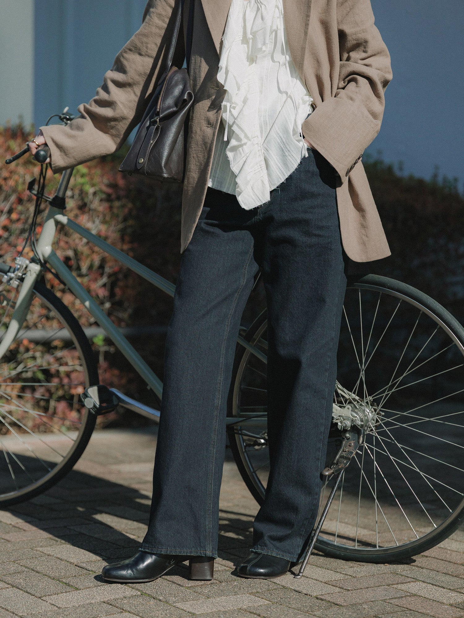 H171 B80 W60 H85 / 着用サイズ : サンプル