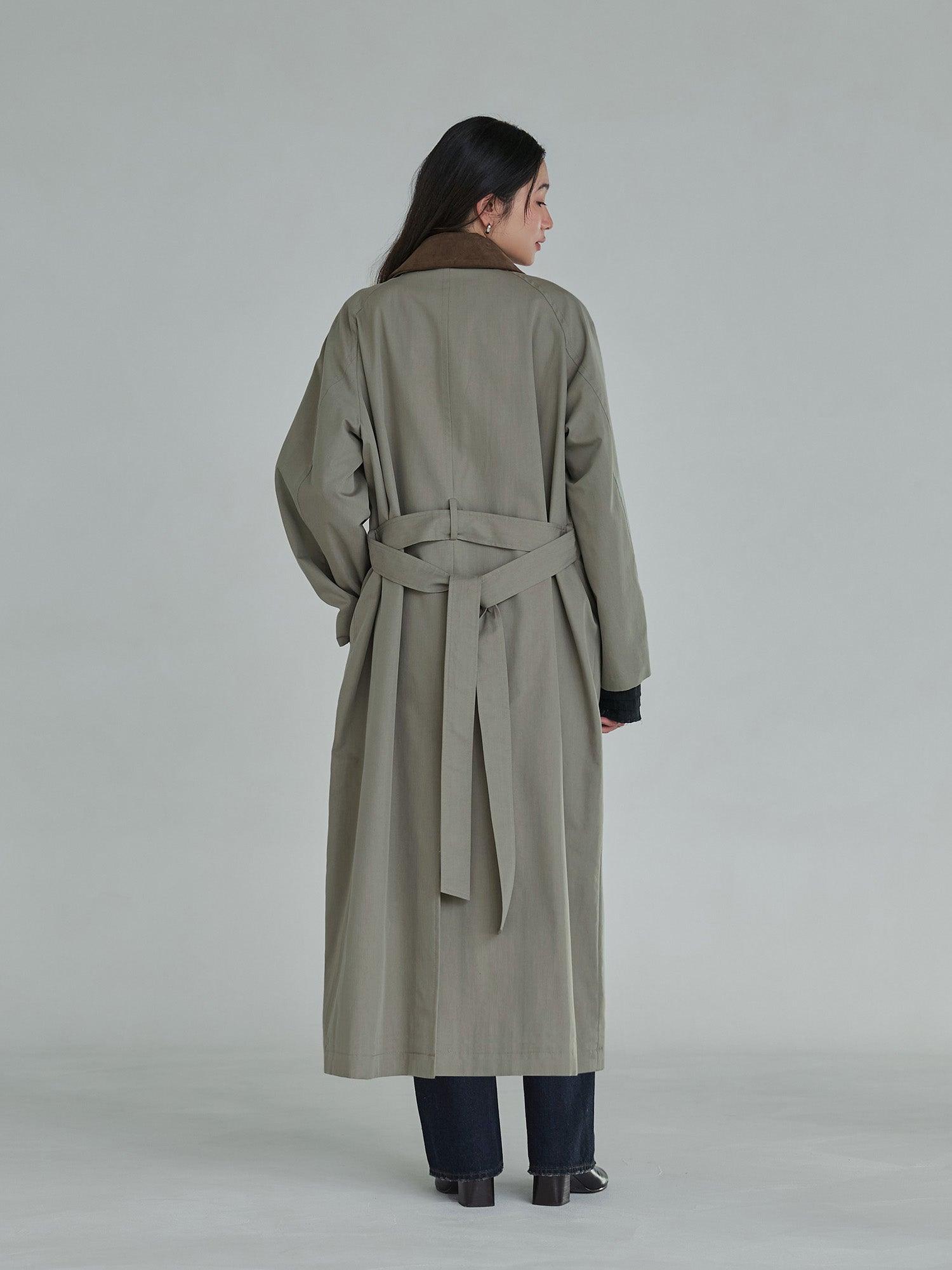 H168 B77 W60 H86 / 着用サイズ : size3