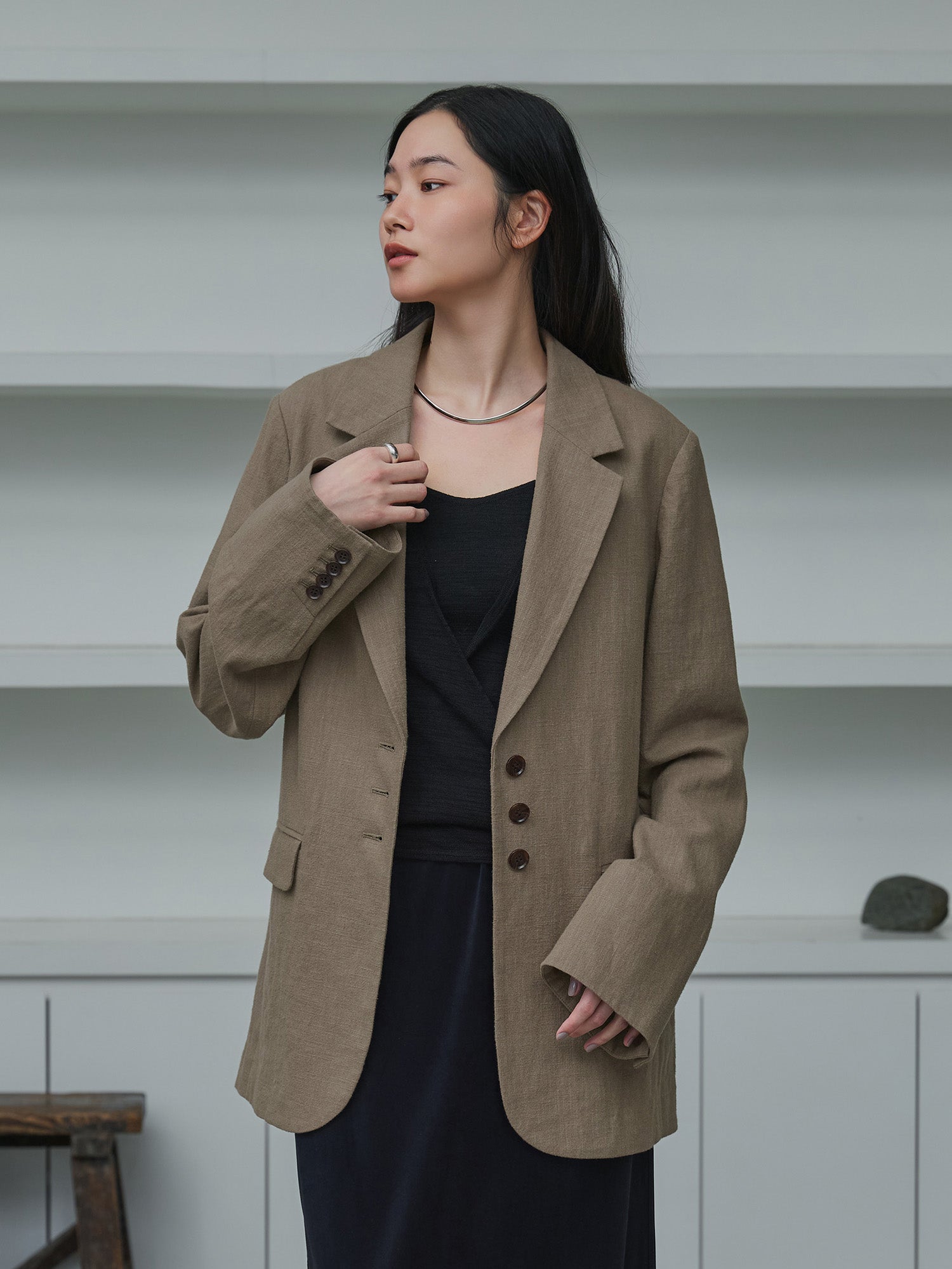 H168 B77 W60 H86 / 着用サイズ : size3