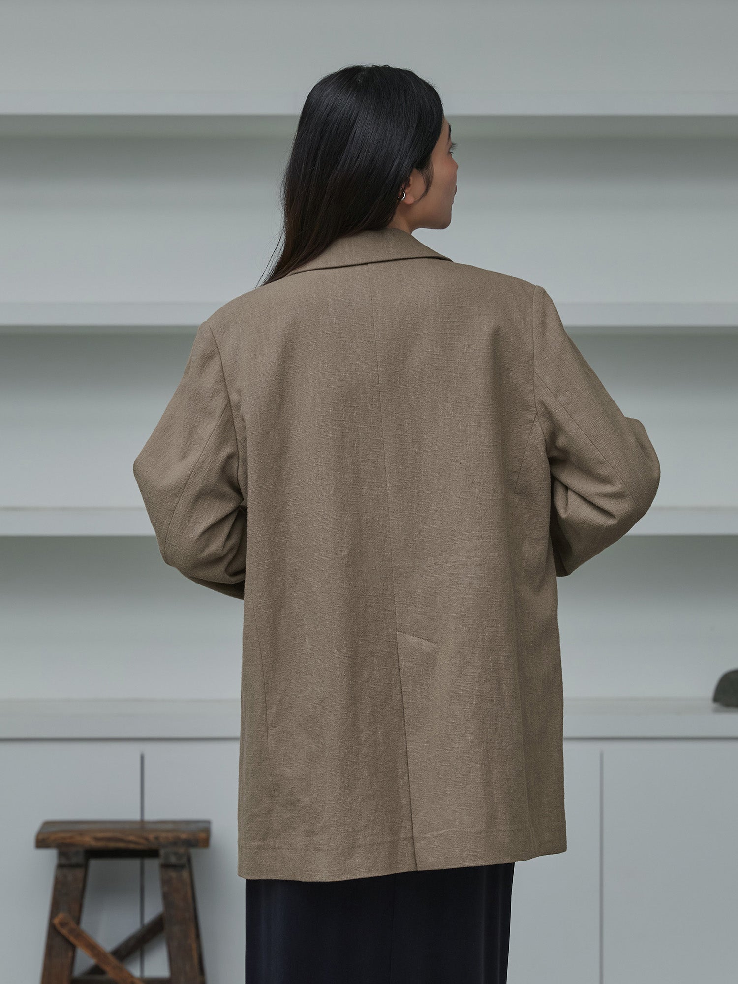 H168 B77 W60 H86 / 着用サイズ : size3