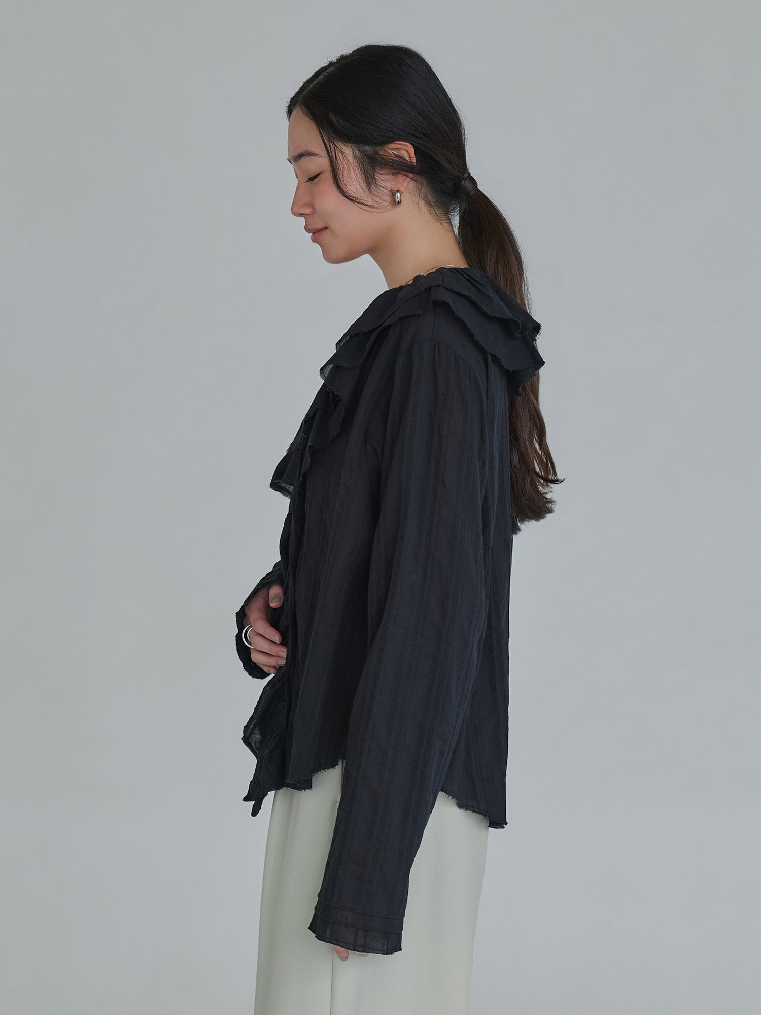 crewre online store / ラッフルカラーコットンブラウス