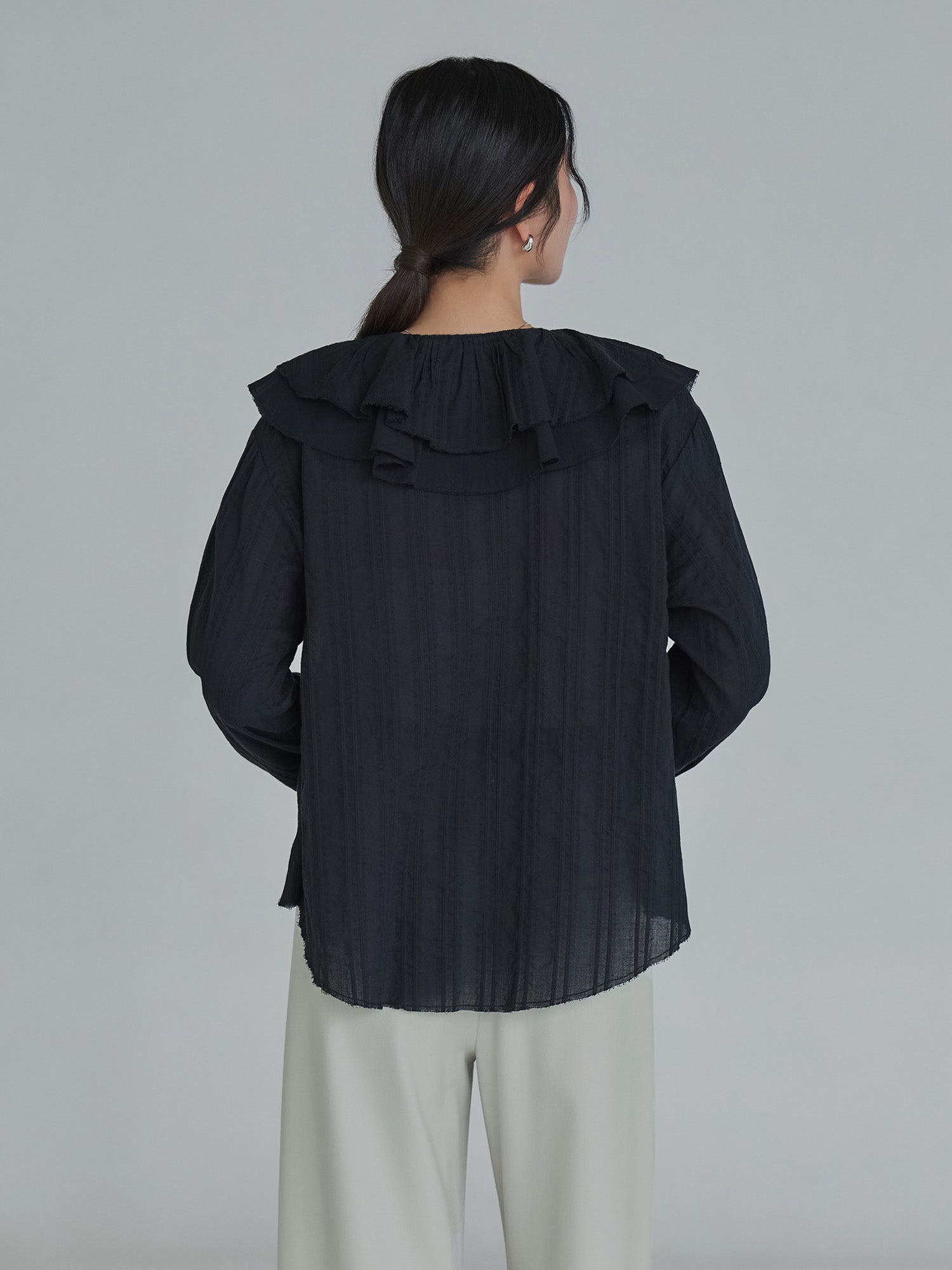 crewre online store / ラッフルカラーコットンブラウス