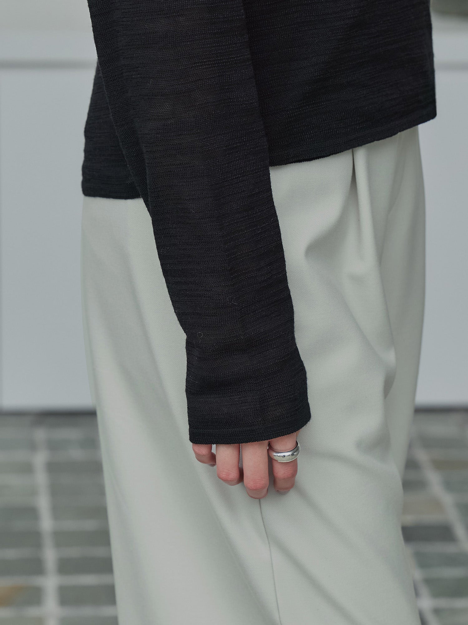 H168 B77 W60 H86 / 着用サイズ : size3