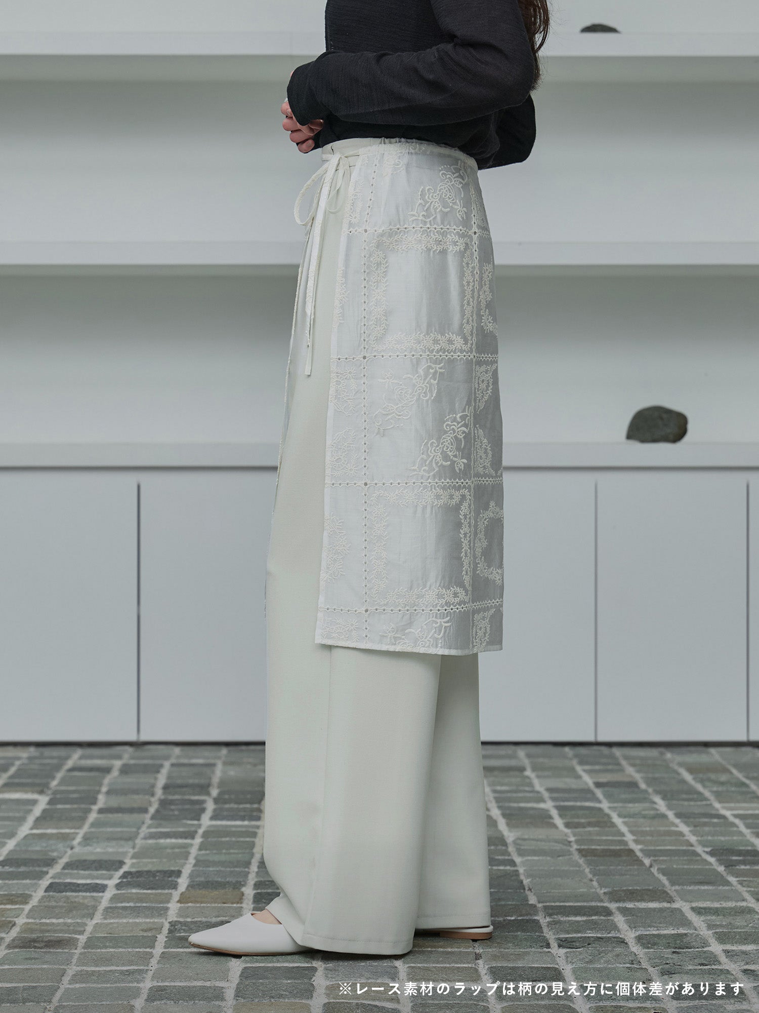 H168 B77 W60 H86 / 着用サイズ : サンプル