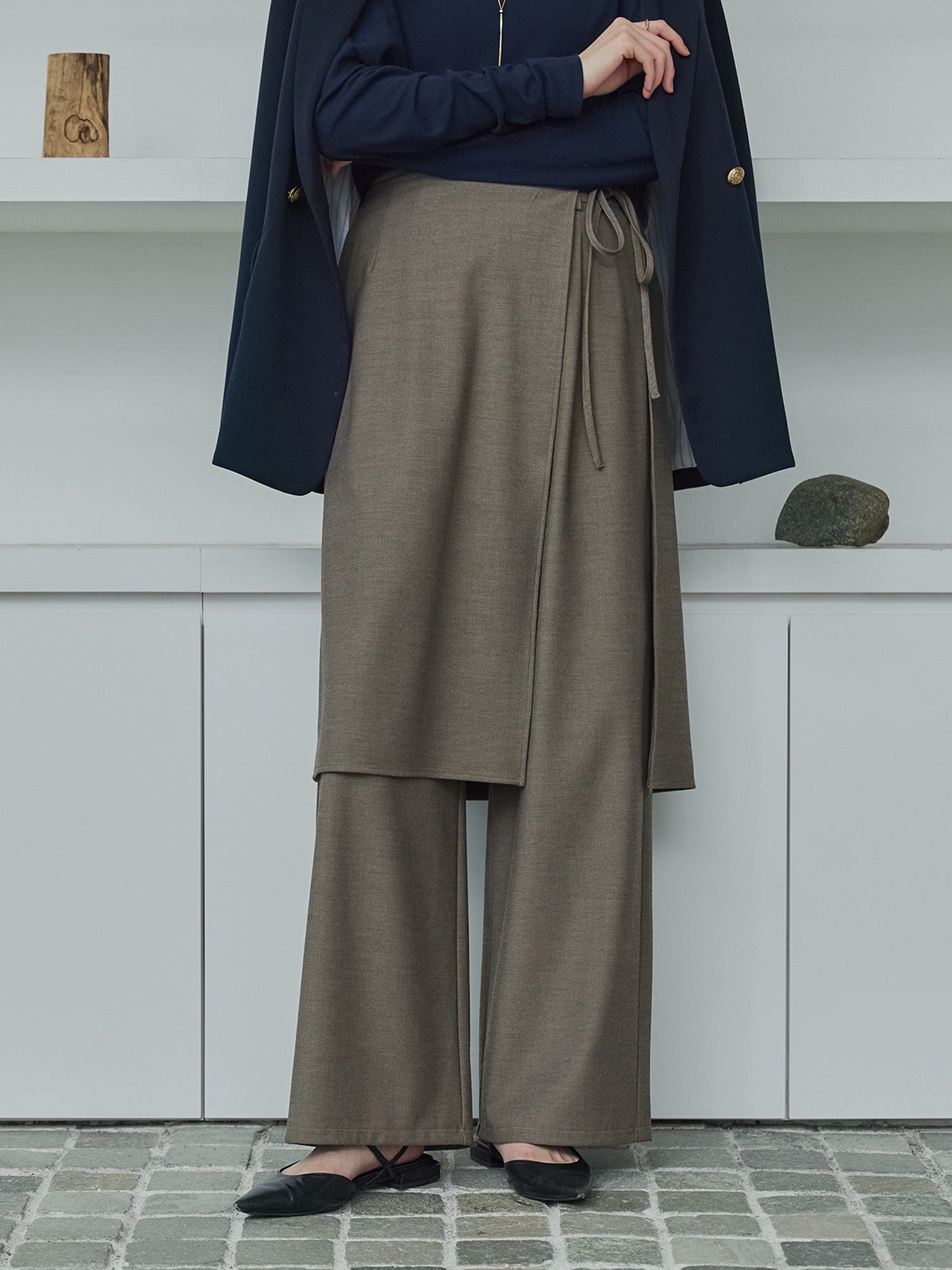  H168 B77 W60 H86 / 着用サイズ : サンプル