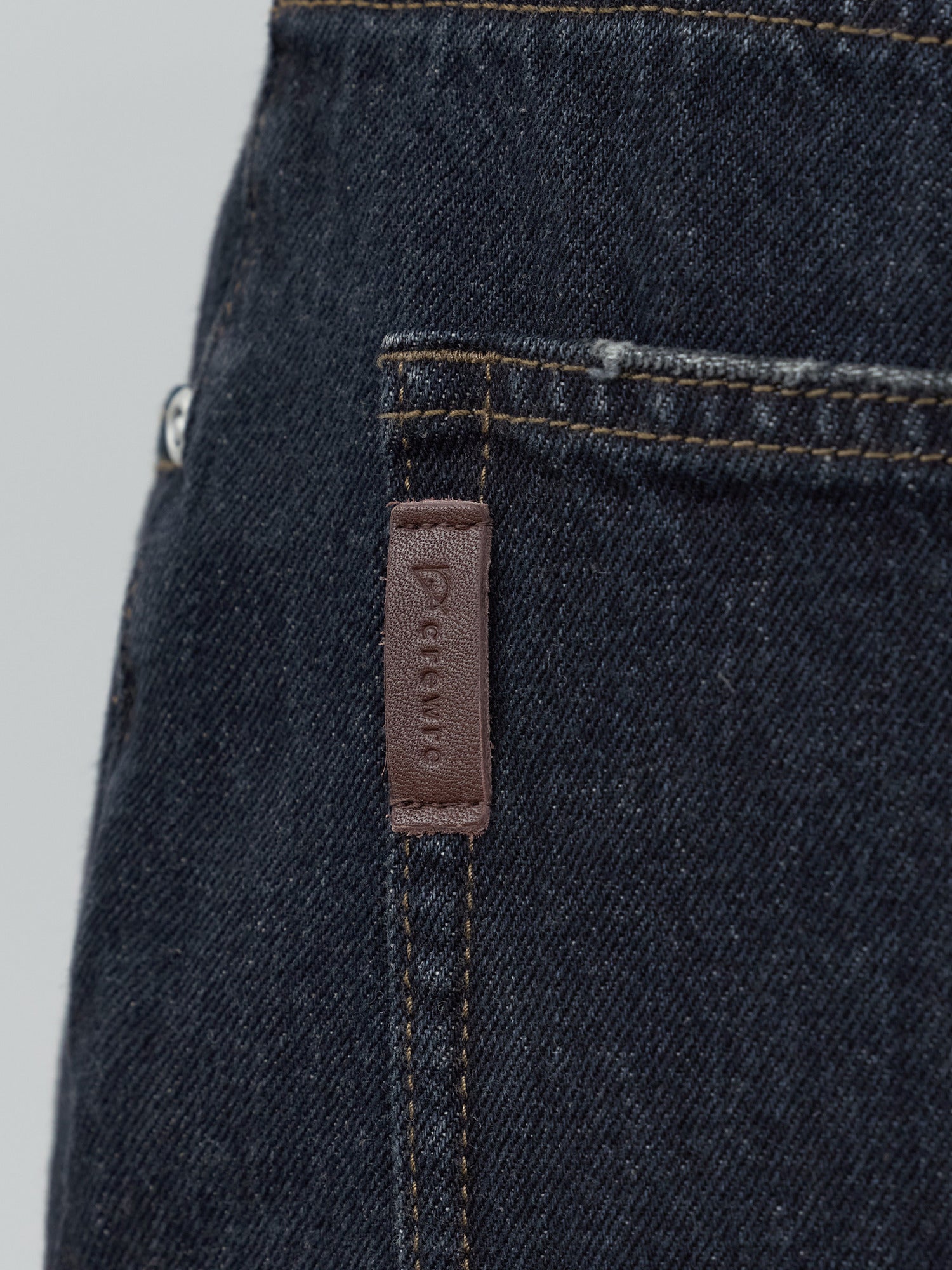 アジャスタブルIラインデニムパンツ