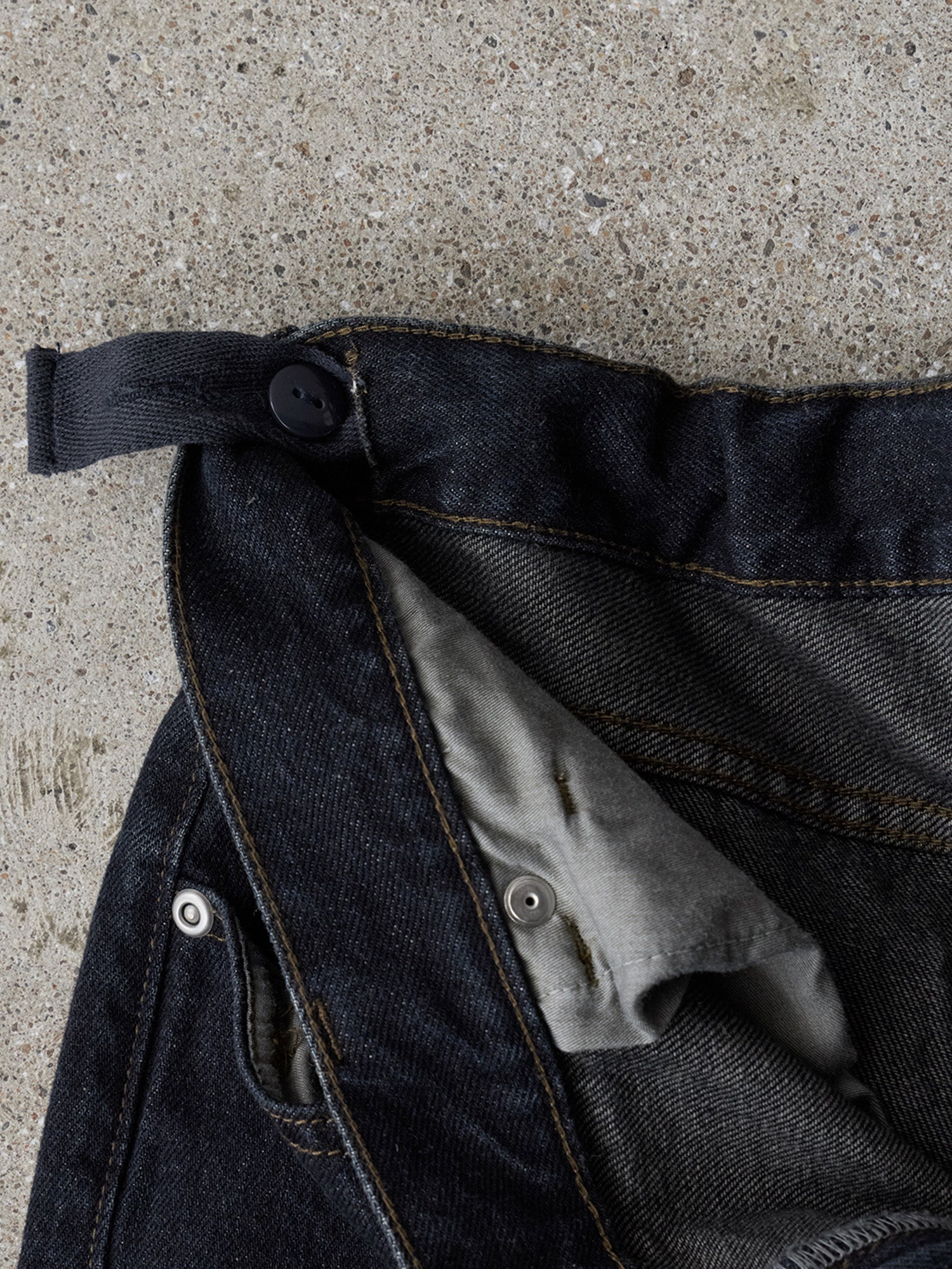 アジャスタブルIラインデニムパンツ