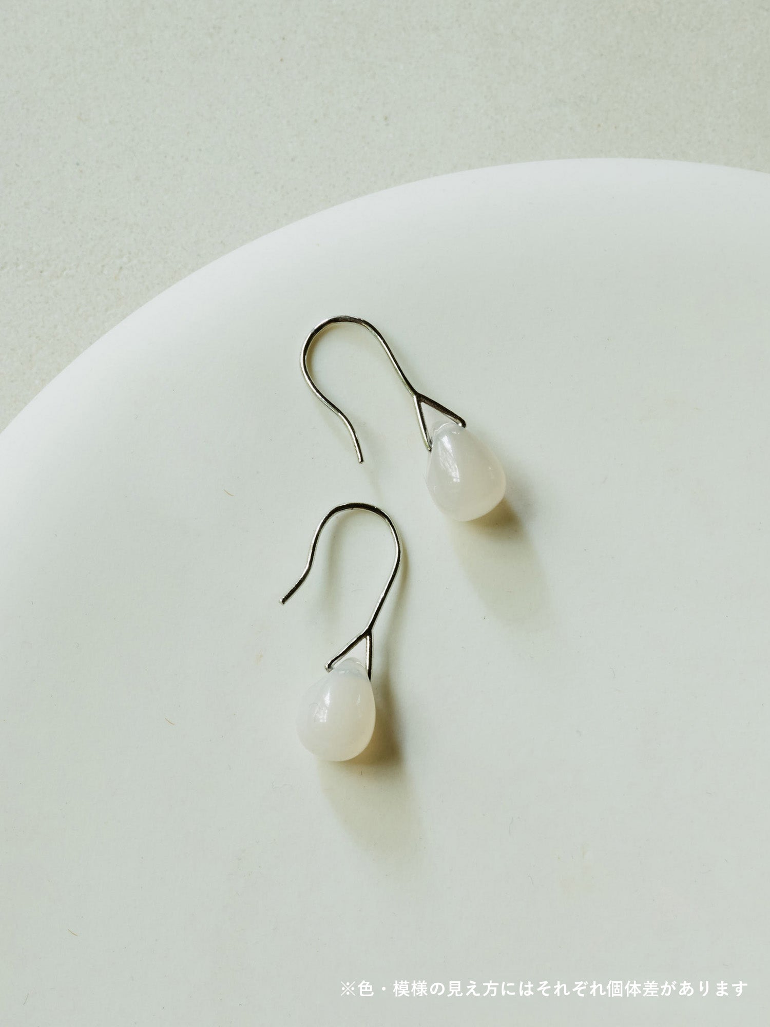 デュードロップストーンピアス