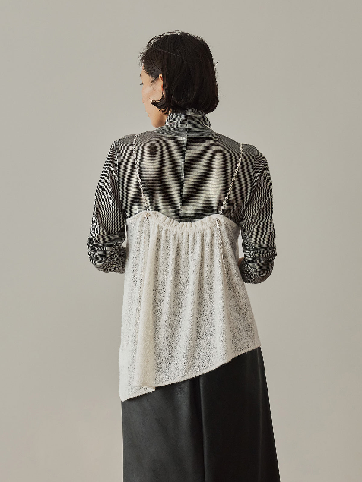 H163 B80 W62 H83<br>着用サイズ : free / カラー：off white