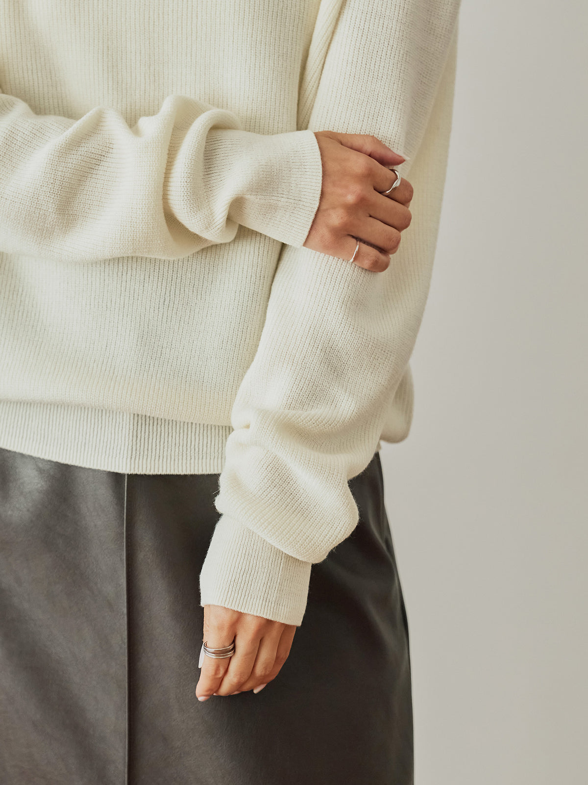 H163 B80 W62 H83<br>着用サイズ : size2 / カラー：ivory