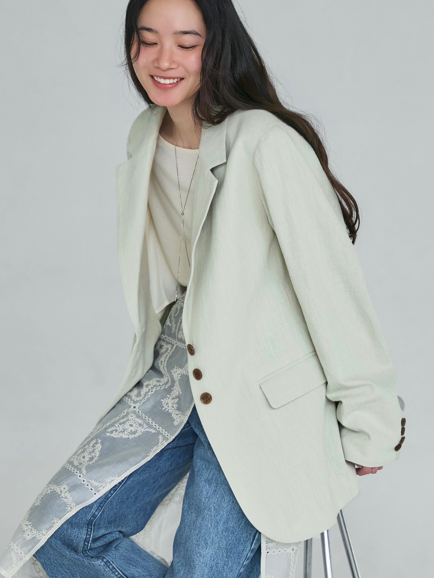 H168 B77 W60 H86 / 着用サイズ : size3