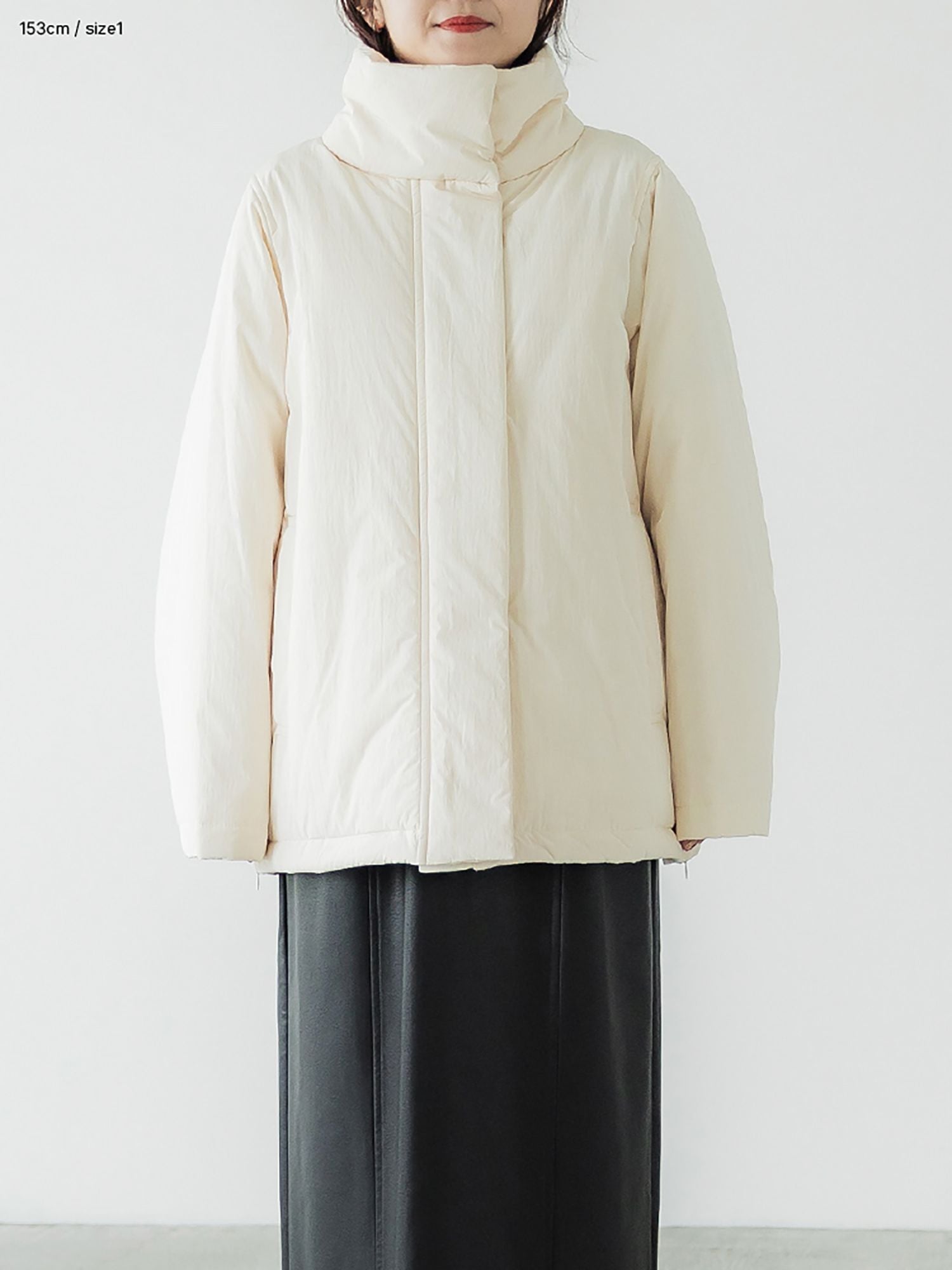スタンドカラーダウンジャケット