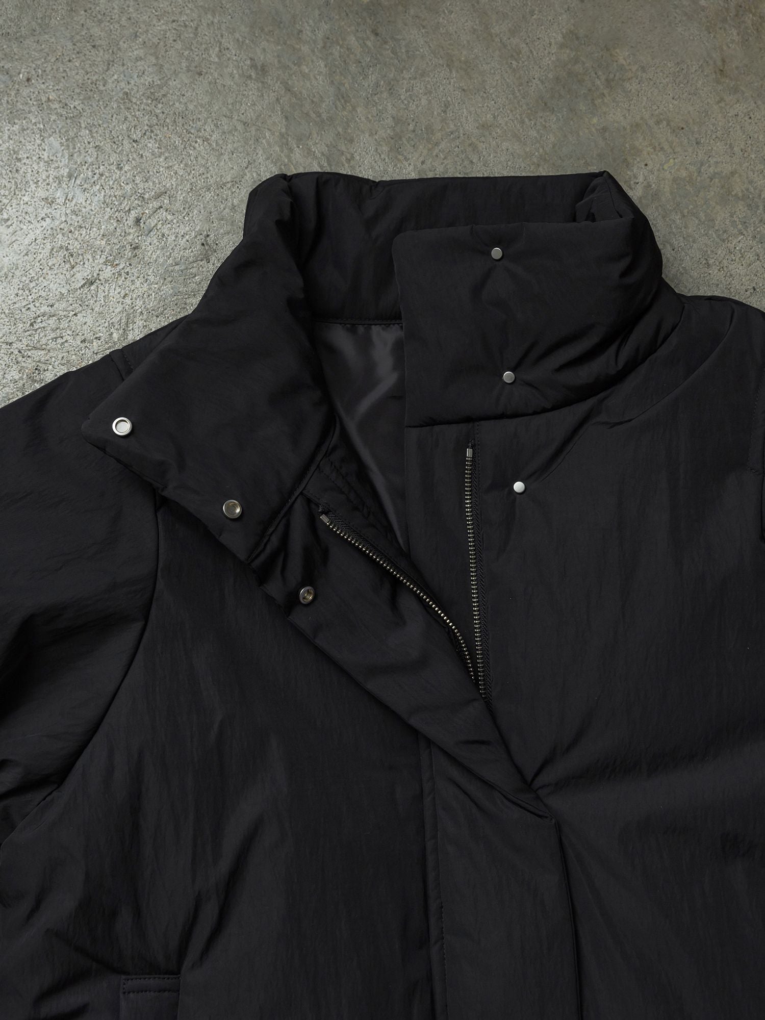 スタンドカラーダウンジャケット