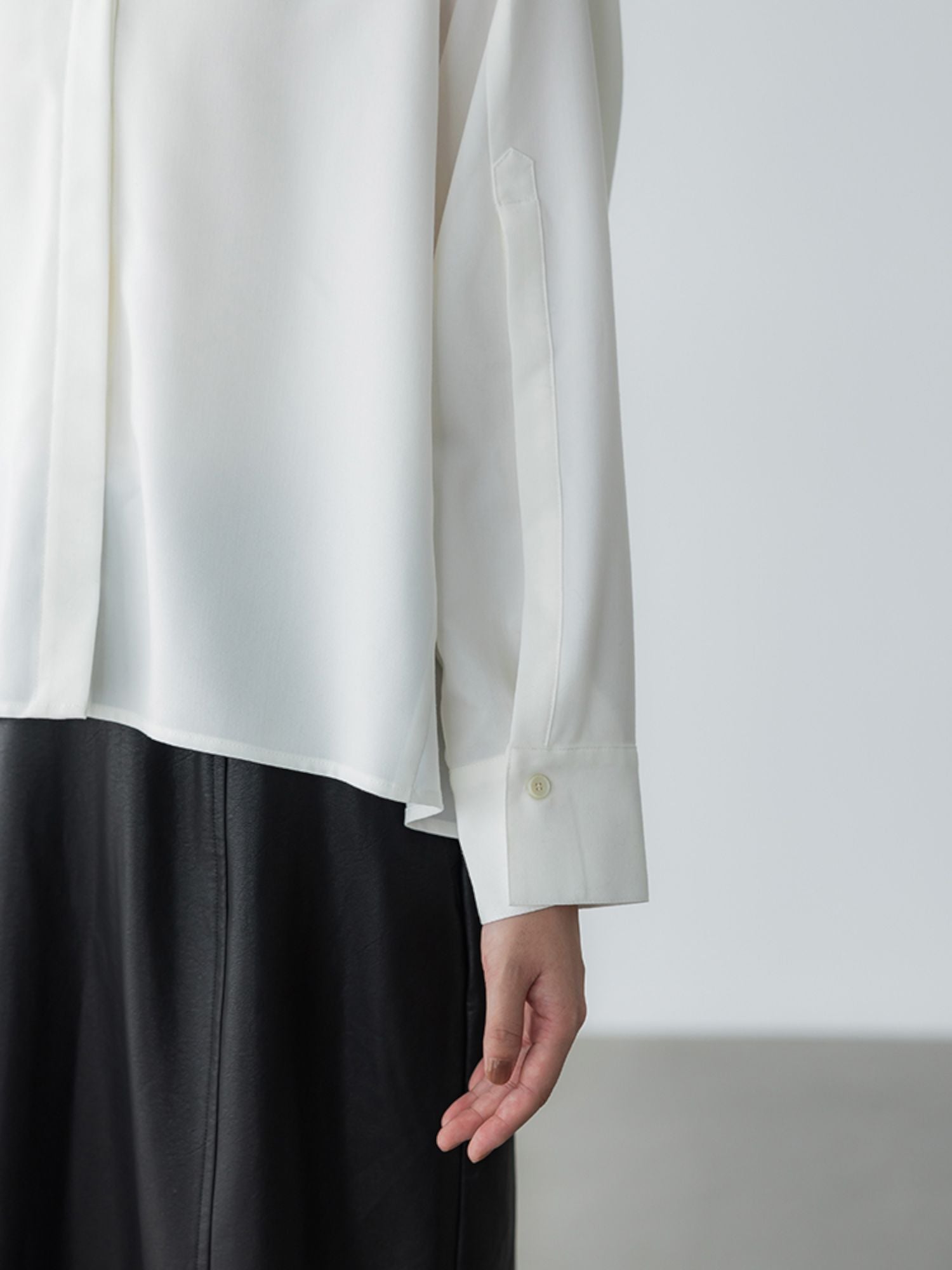 H173 B81 W60 H88 /着用サイズ:サイズ2